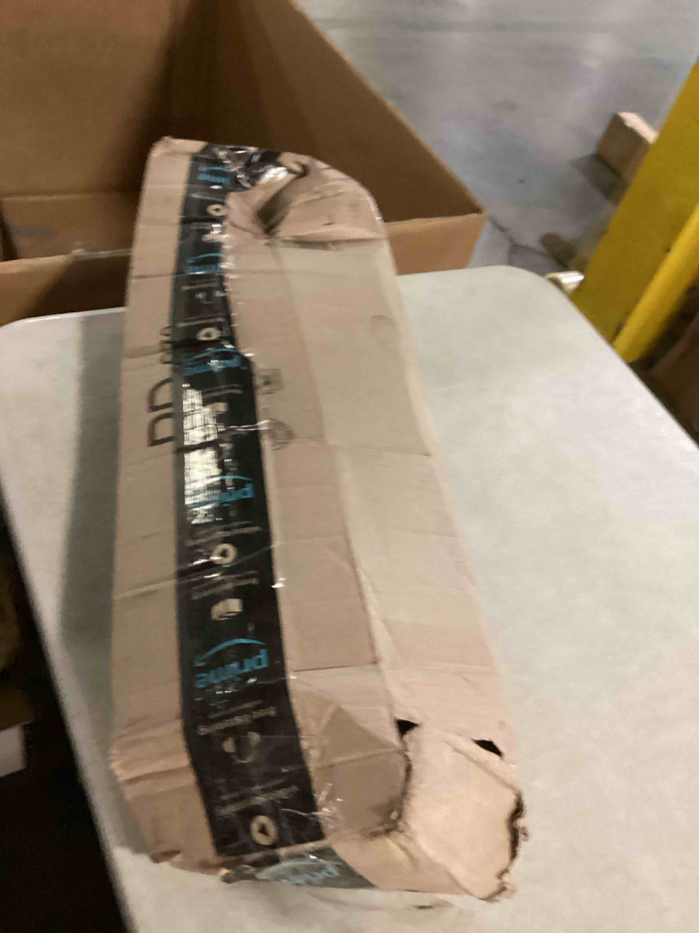 https://s3.amazonaws.com/lotting-images-prod/bidfta/GRN6804468_1728567910184.jpeg