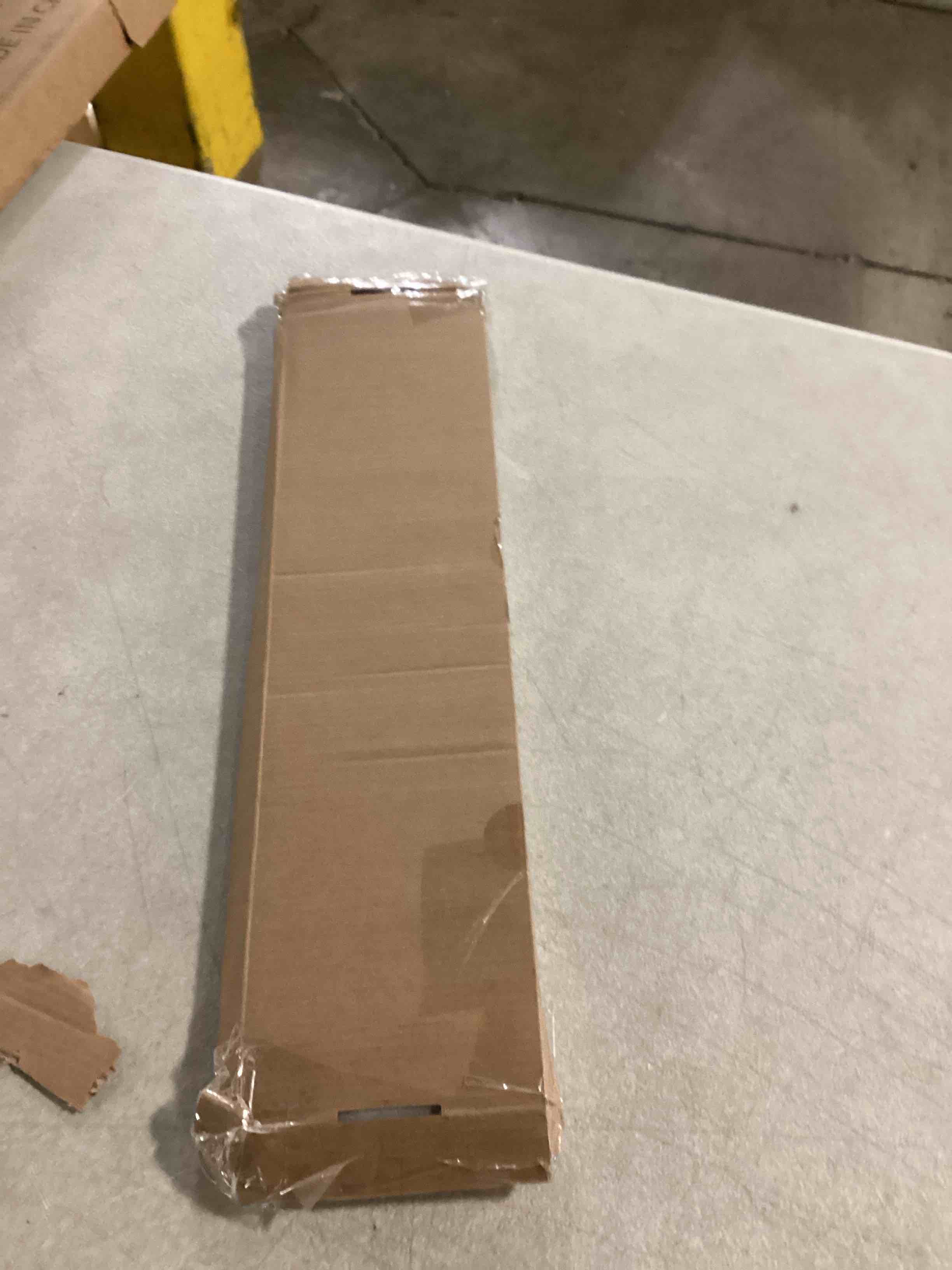 https://s3.amazonaws.com/lotting-images-prod/bidfta/GRN6804511_1728573749024.jpeg
