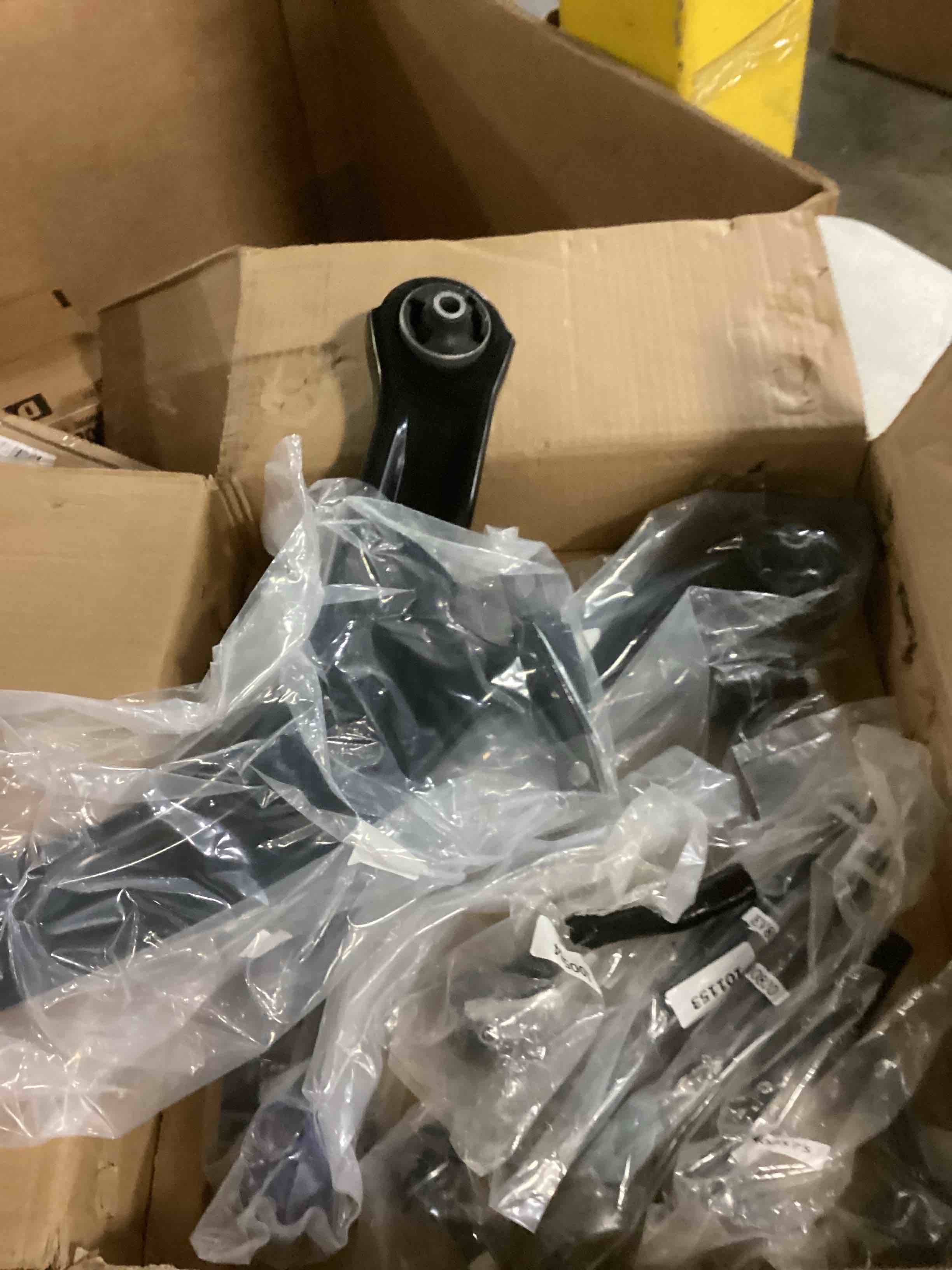 https://s3.amazonaws.com/lotting-images-prod/bidfta/GRN6805573_1729272110240.jpeg