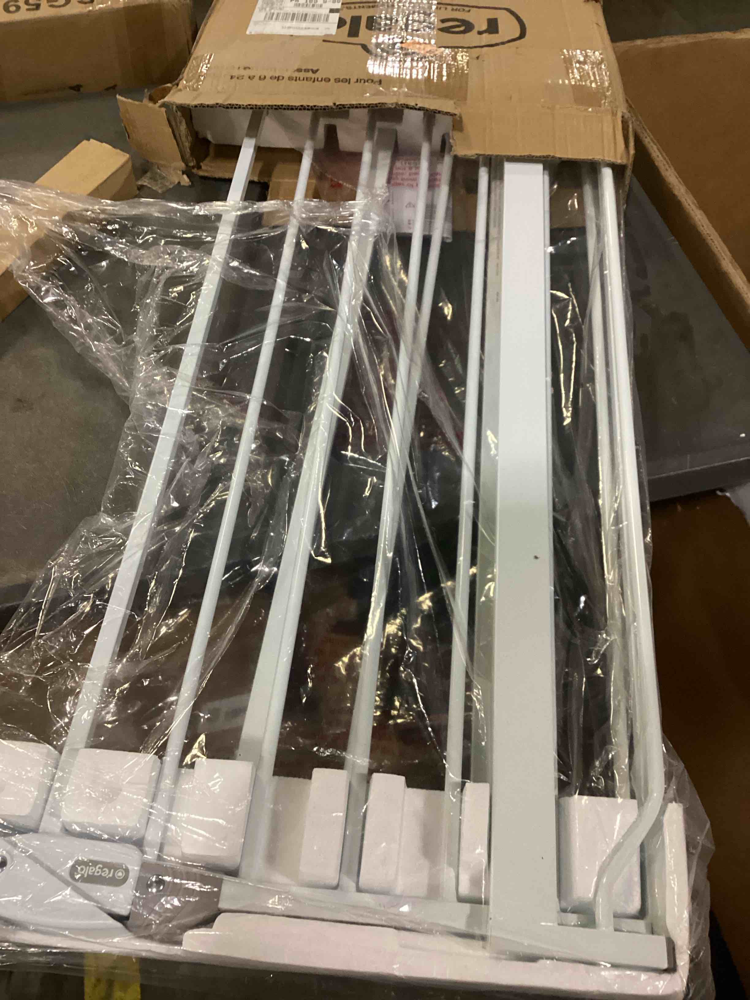 https://s3.amazonaws.com/lotting-images-prod/bidfta/GRN6806329_1729509365367.jpeg