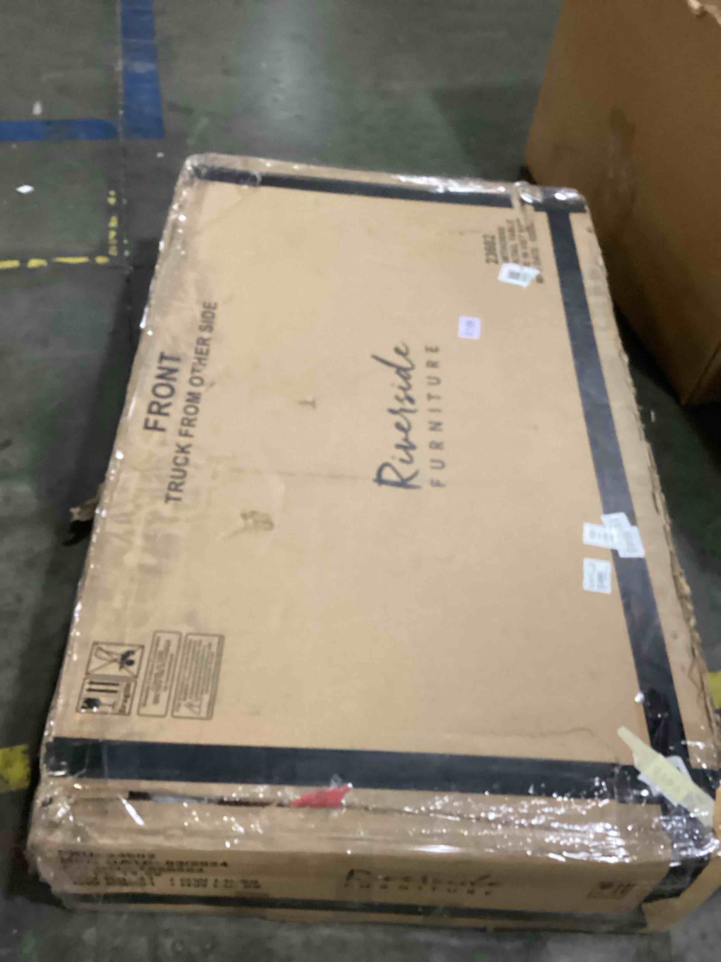 https://s3.amazonaws.com/lotting-images-prod/bidfta/GRN6806850_1730122005271.jpeg