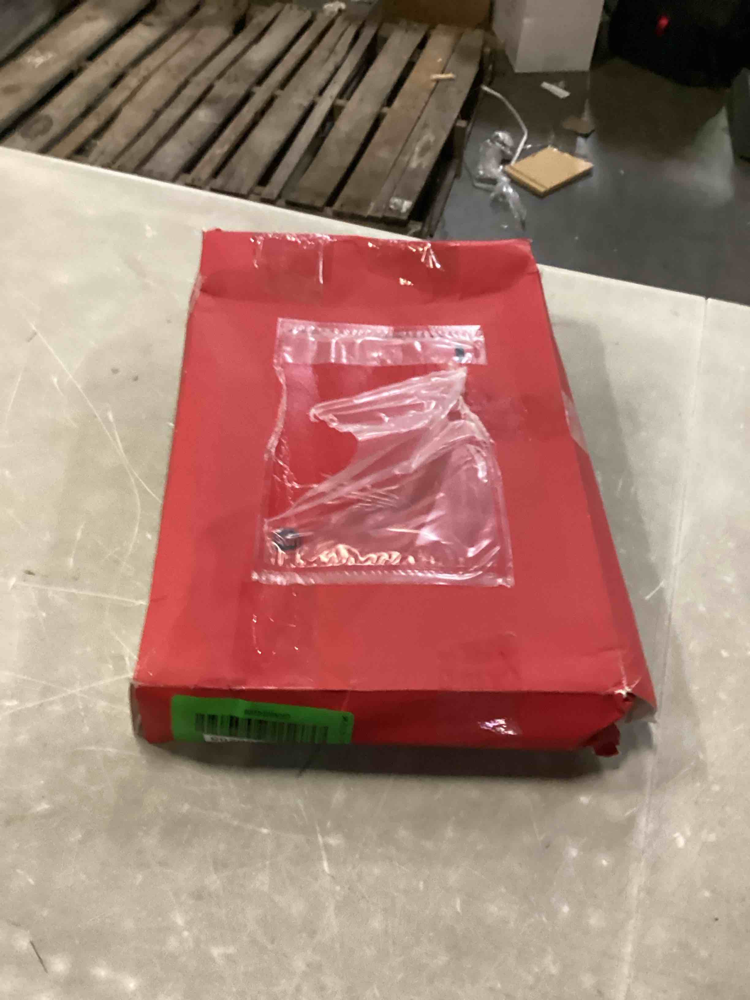 https://s3.amazonaws.com/lotting-images-prod/bidfta/GRN6808288_1731959112216.jpeg