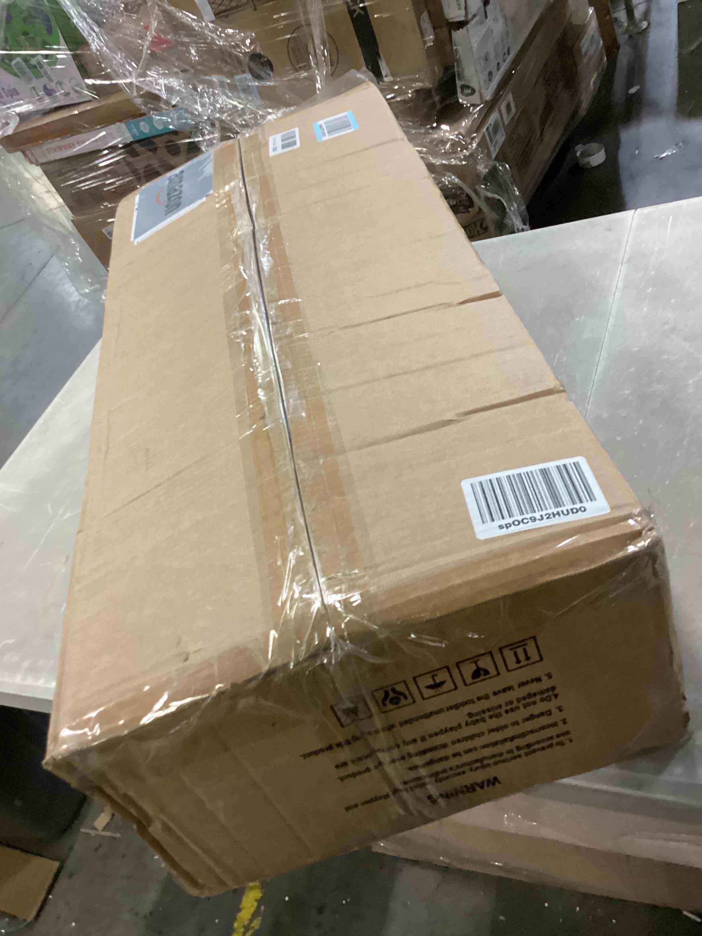 https://s3.amazonaws.com/lotting-images-prod/bidfta/GRN6808350_1732027175993.jpeg