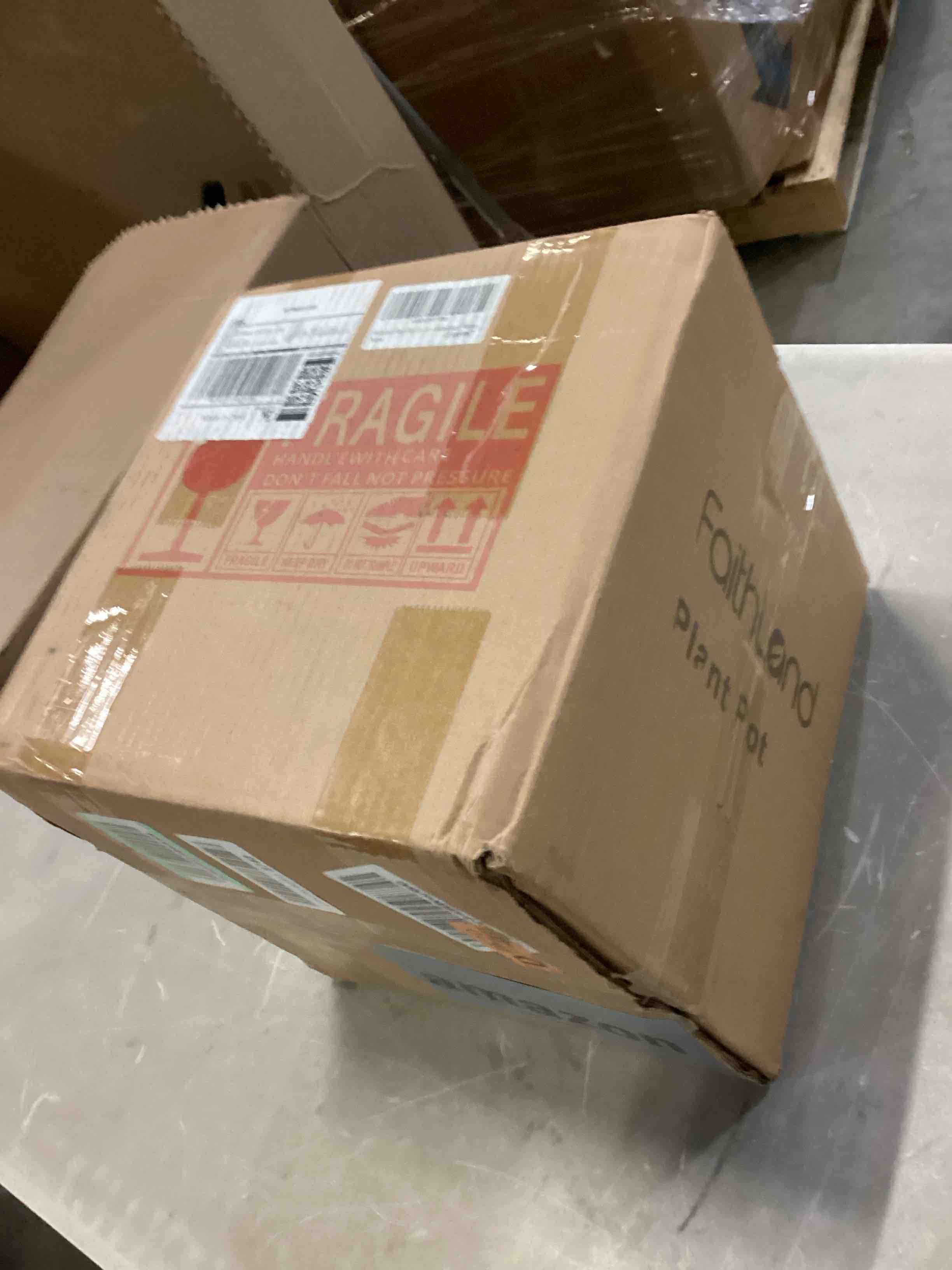 https://s3.amazonaws.com/lotting-images-prod/bidfta/GRN6808606_1732191114671.jpeg