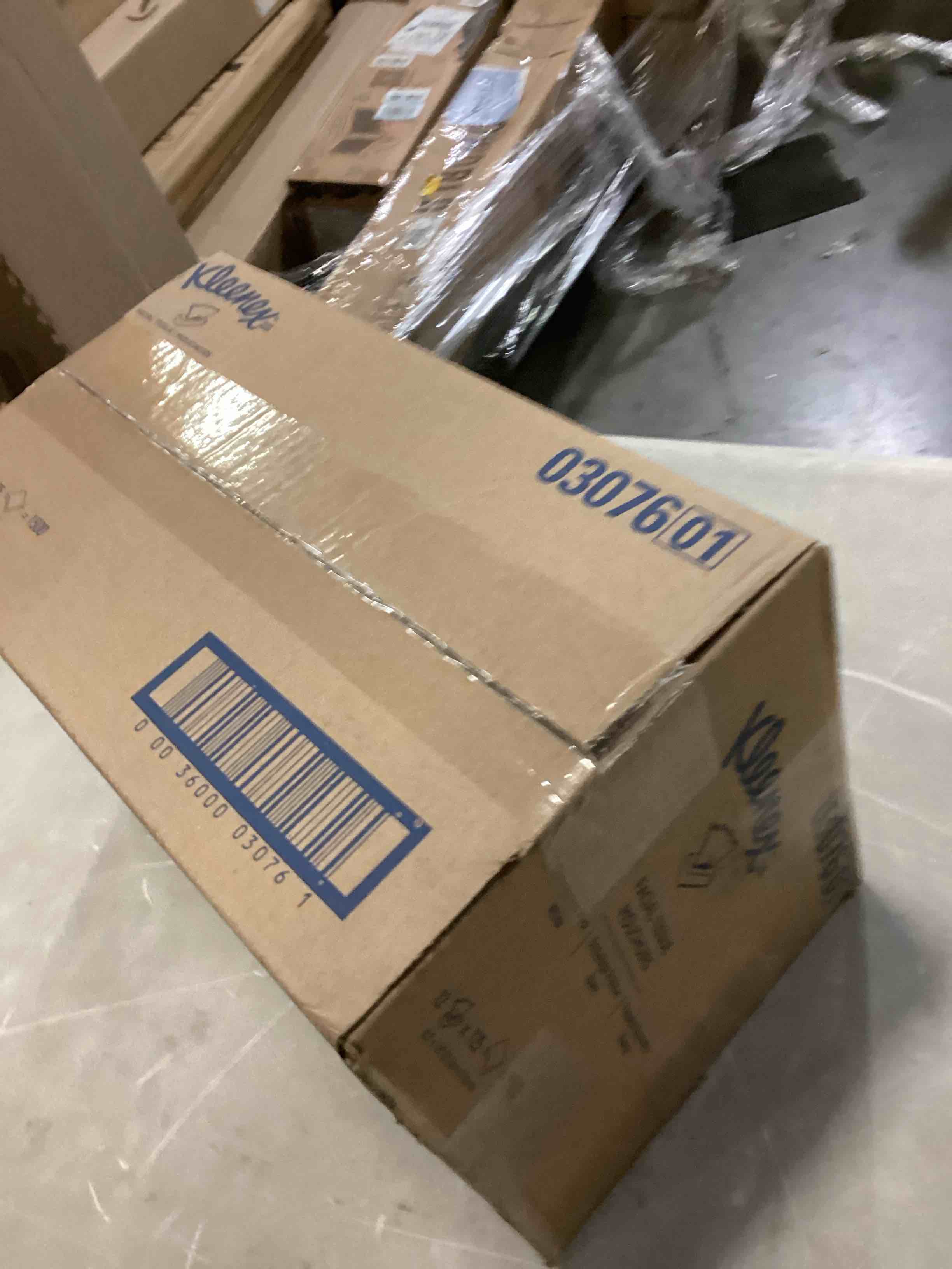 https://s3.amazonaws.com/lotting-images-prod/bidfta/GRN6808712_1732211792428.jpeg