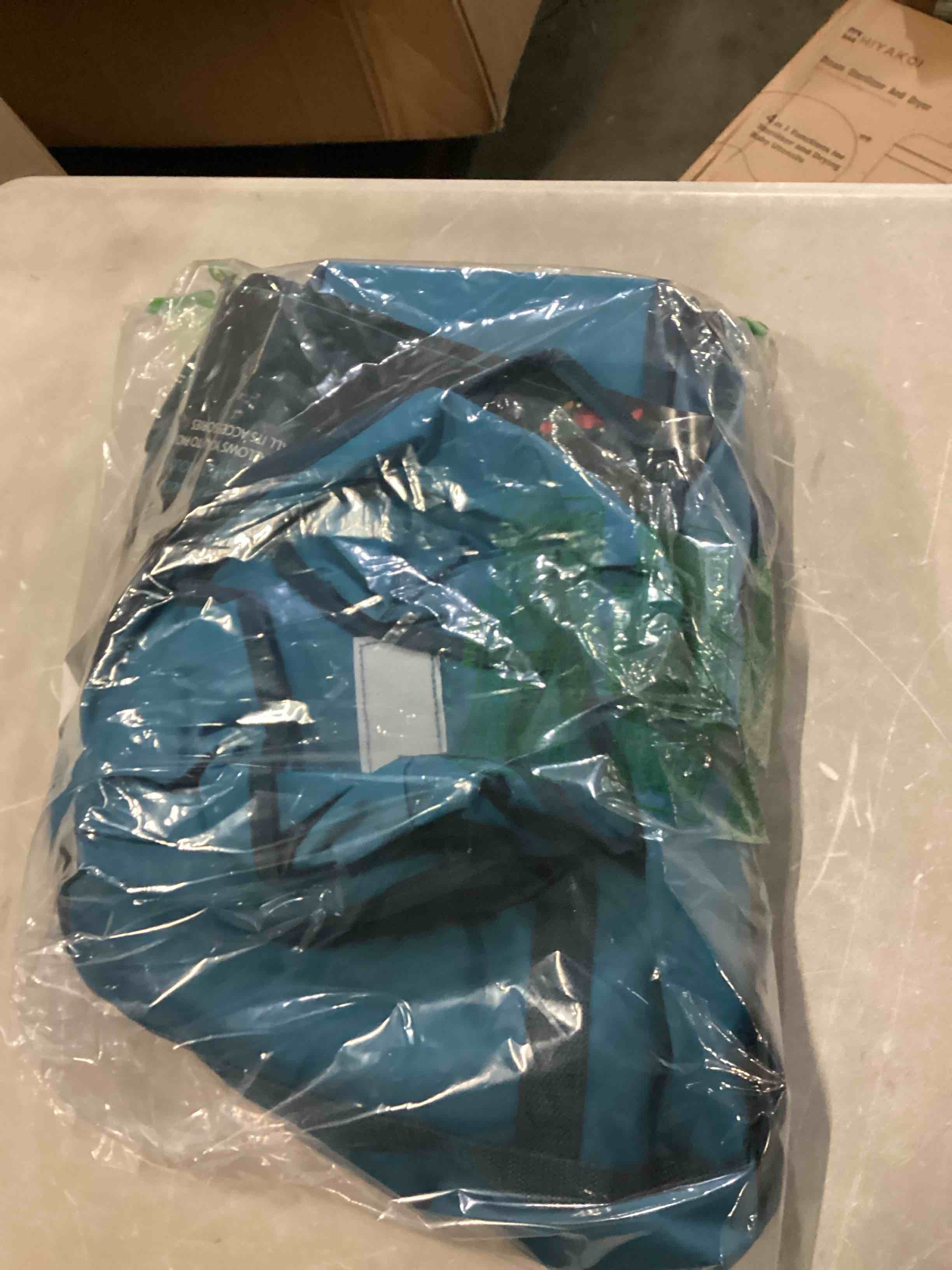 https://s3.amazonaws.com/lotting-images-prod/bidfta/GRN6808794_1732285359625.jpeg