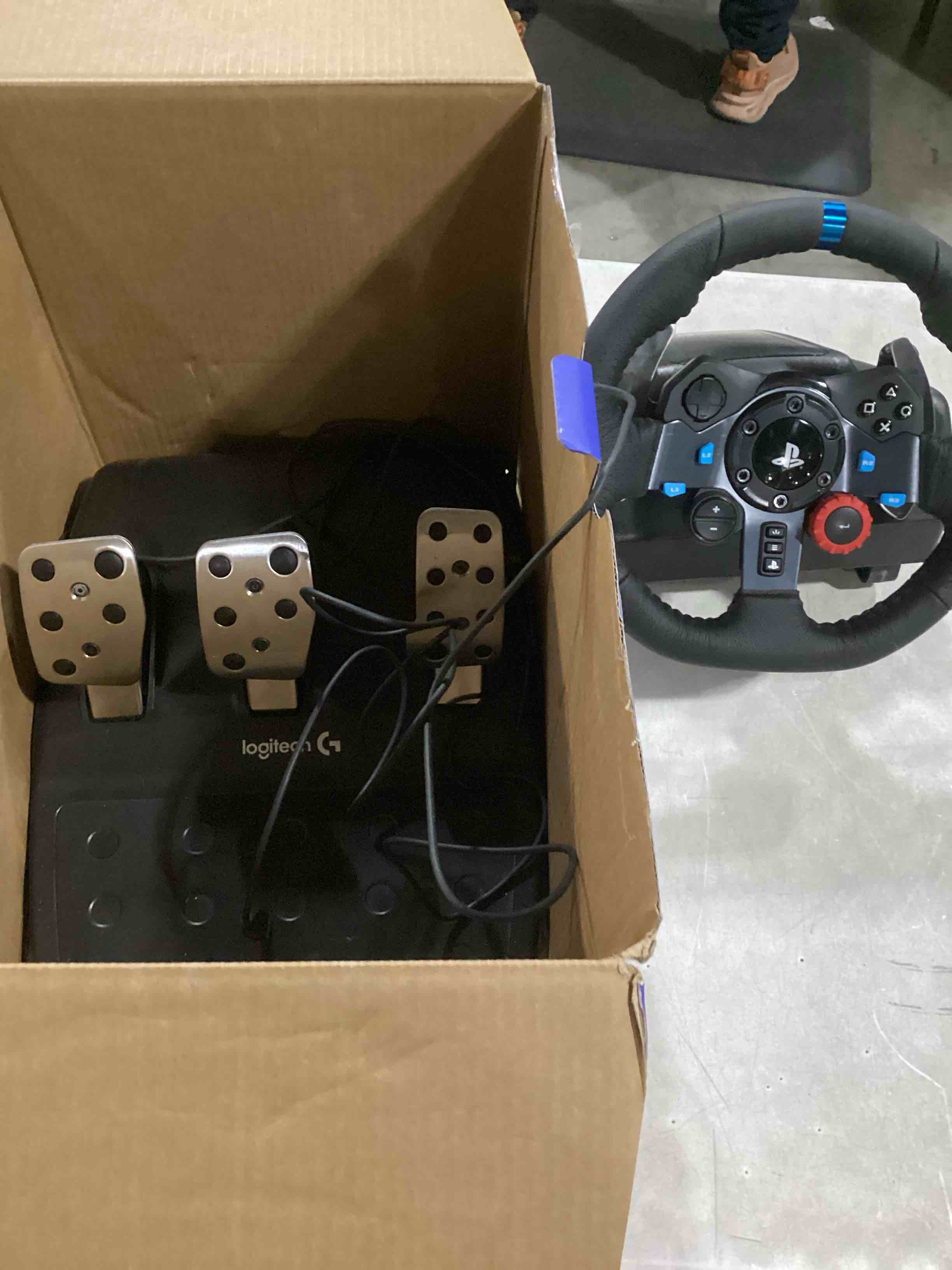 https://s3.amazonaws.com/lotting-images-prod/bidfta/GRN6809591_1729270161941.jpeg