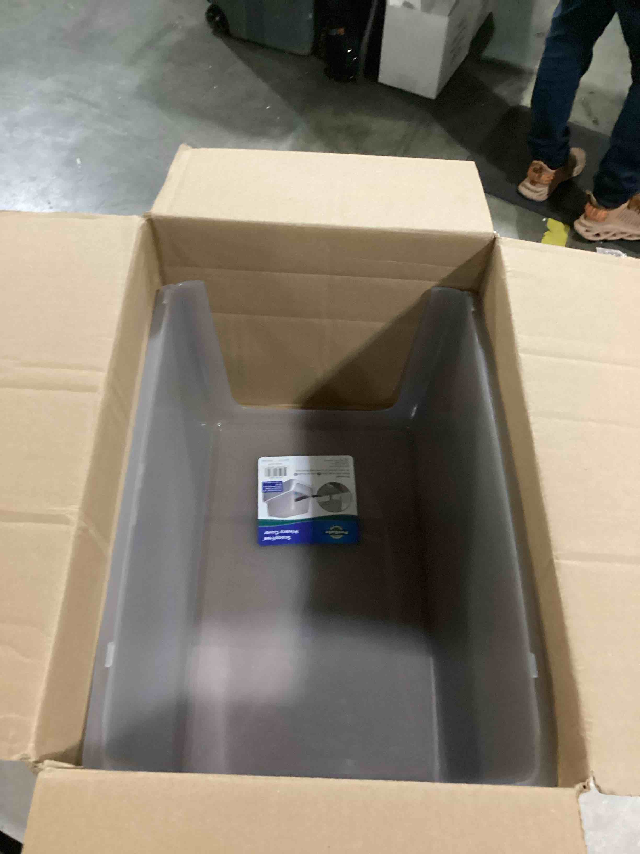 https://s3.amazonaws.com/lotting-images-prod/bidfta/GRN6809756_1729694214852.jpeg