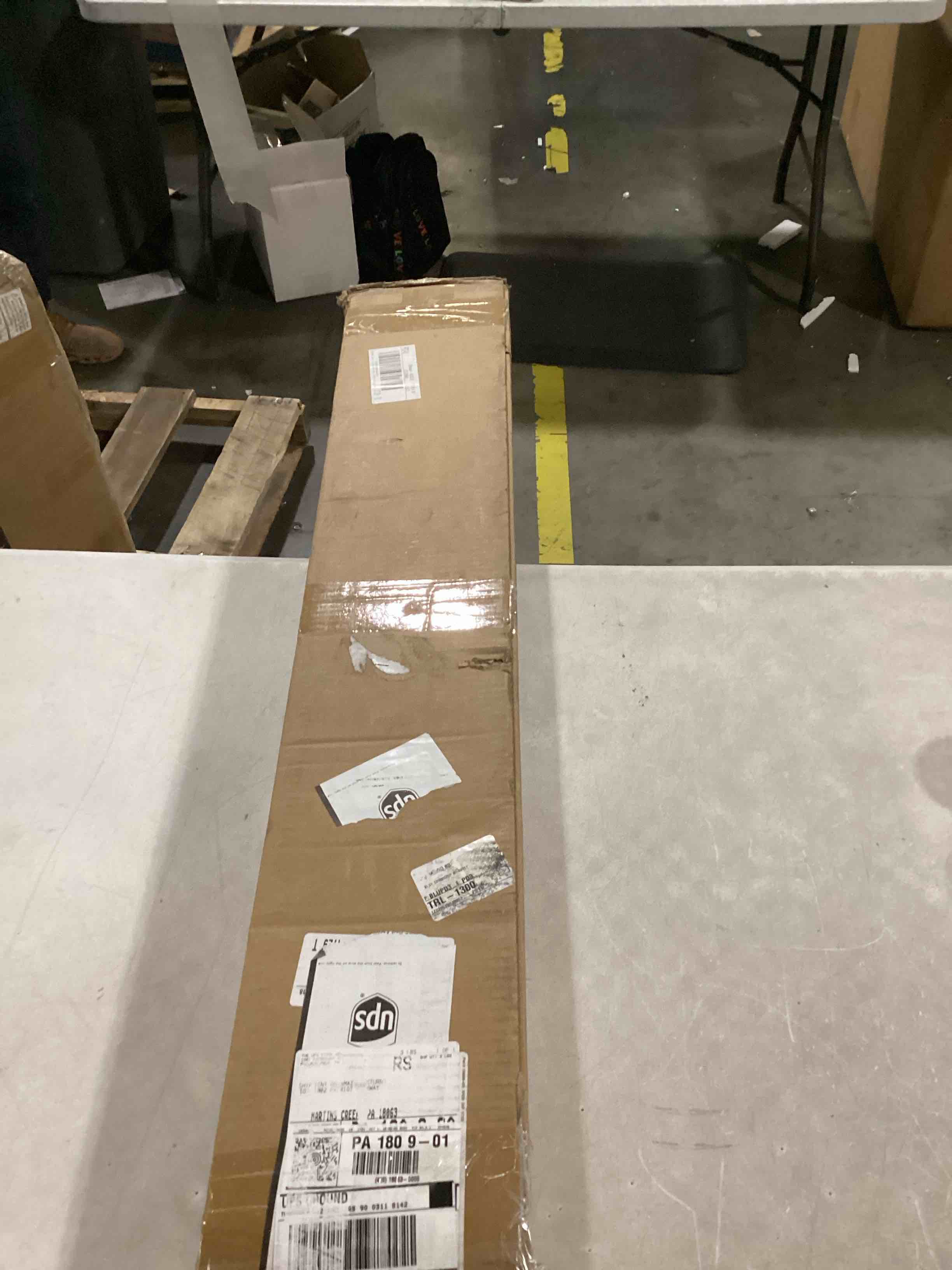 https://s3.amazonaws.com/lotting-images-prod/bidfta/GRN6809881_1729782256375.jpeg