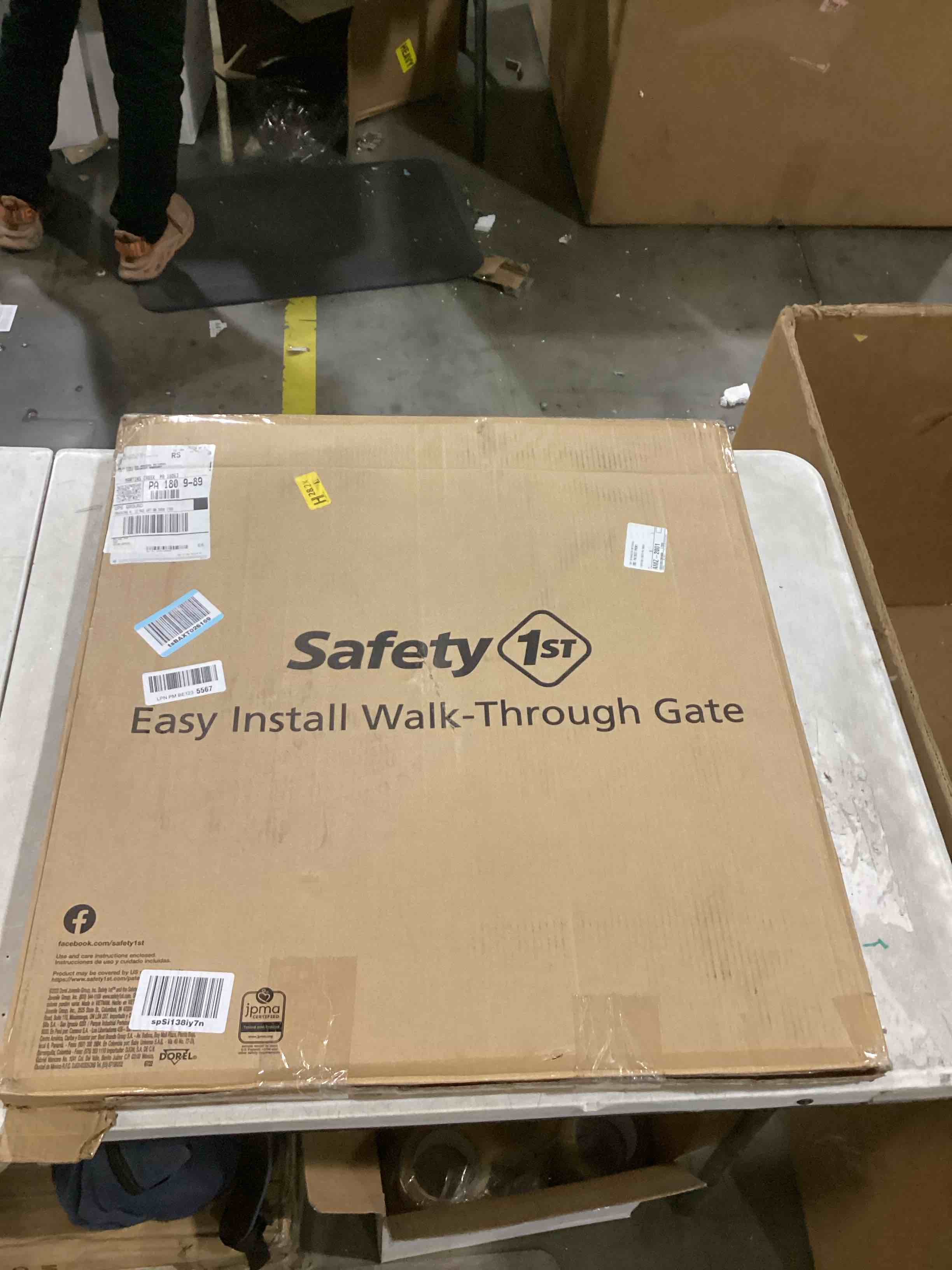 https://s3.amazonaws.com/lotting-images-prod/bidfta/GRN6809995_1730123808745.jpeg