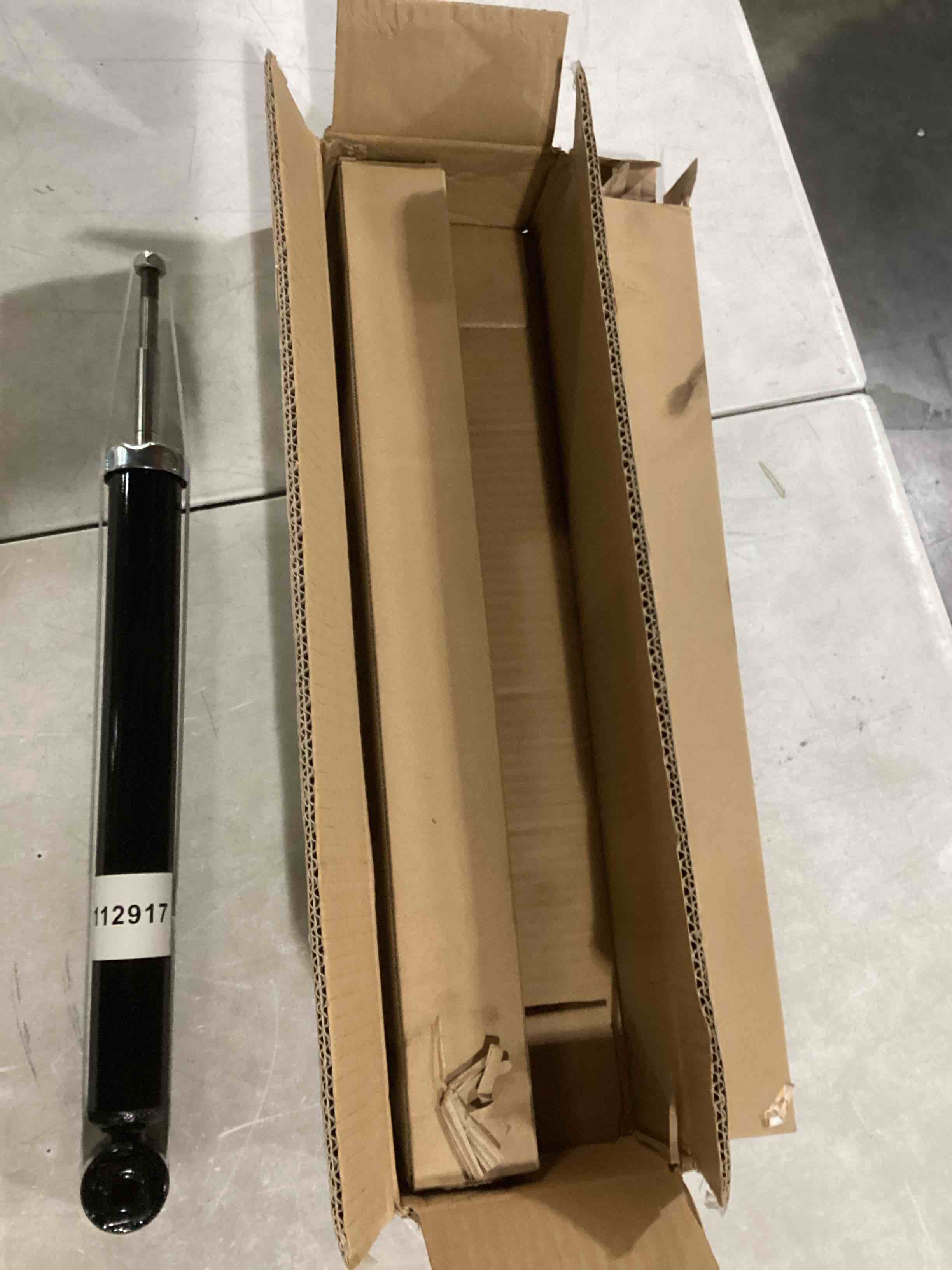 https://s3.amazonaws.com/lotting-images-prod/bidfta/GRN6810103_1730200089371.jpeg