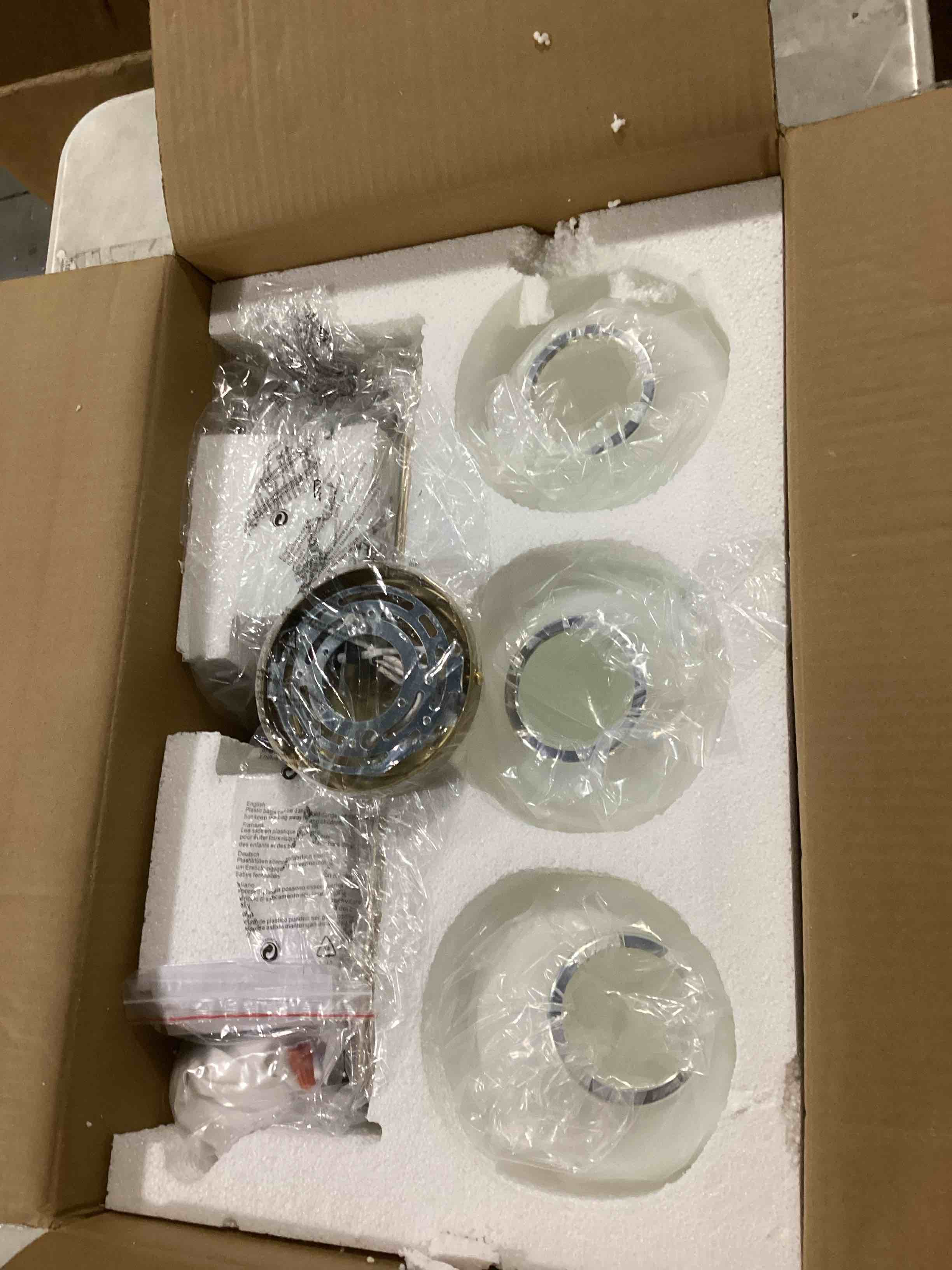 https://s3.amazonaws.com/lotting-images-prod/bidfta/GRN6810172_1730214756979.jpeg