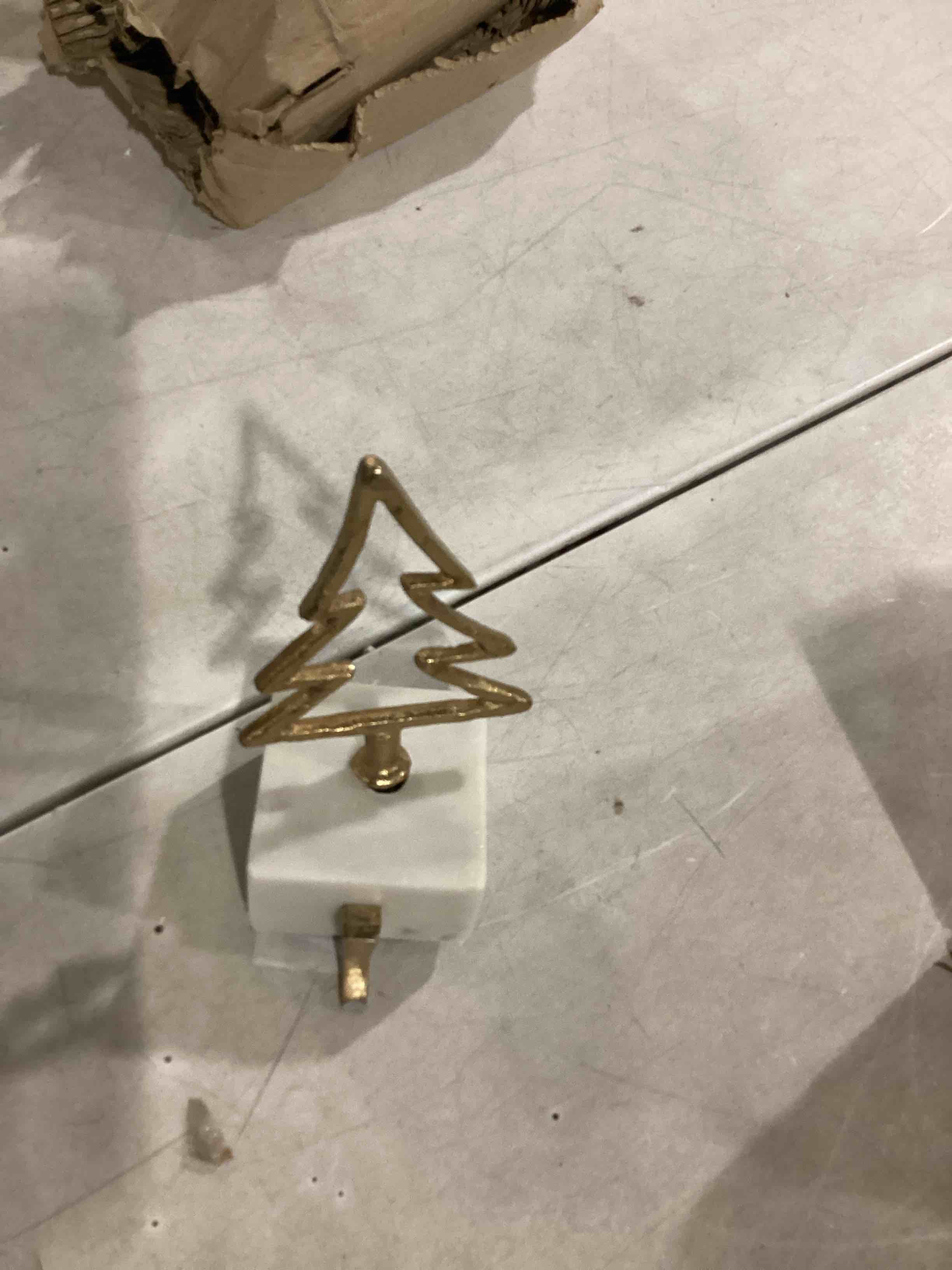 CHRISTMAS TREE STOCKING HOLDER