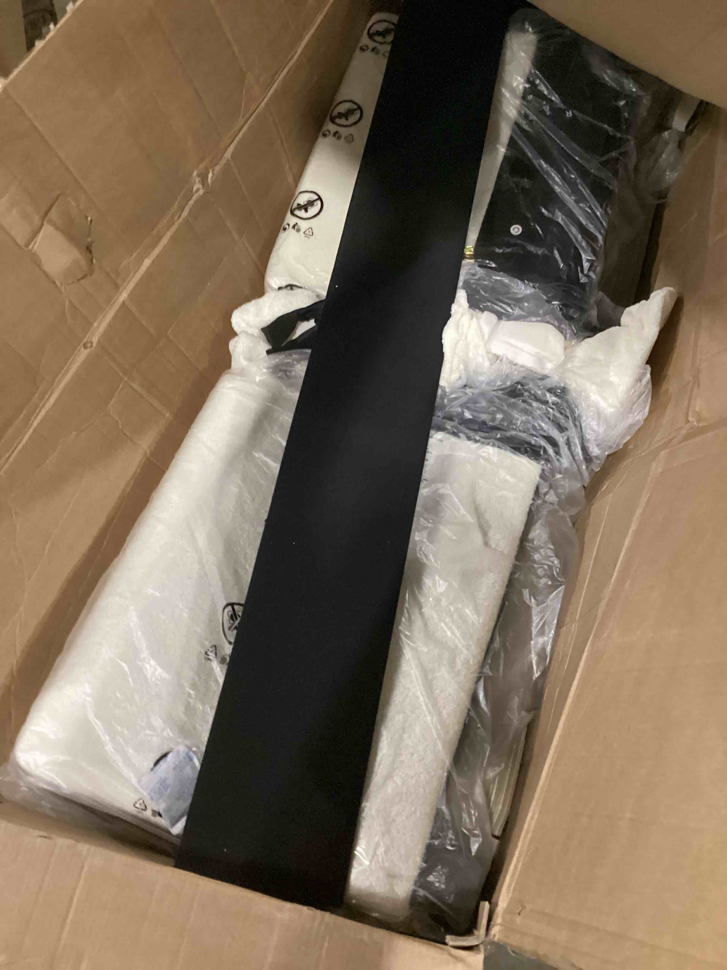 https://s3.amazonaws.com/lotting-images-prod/bidfta/GRN6810326_1730373287713.jpeg