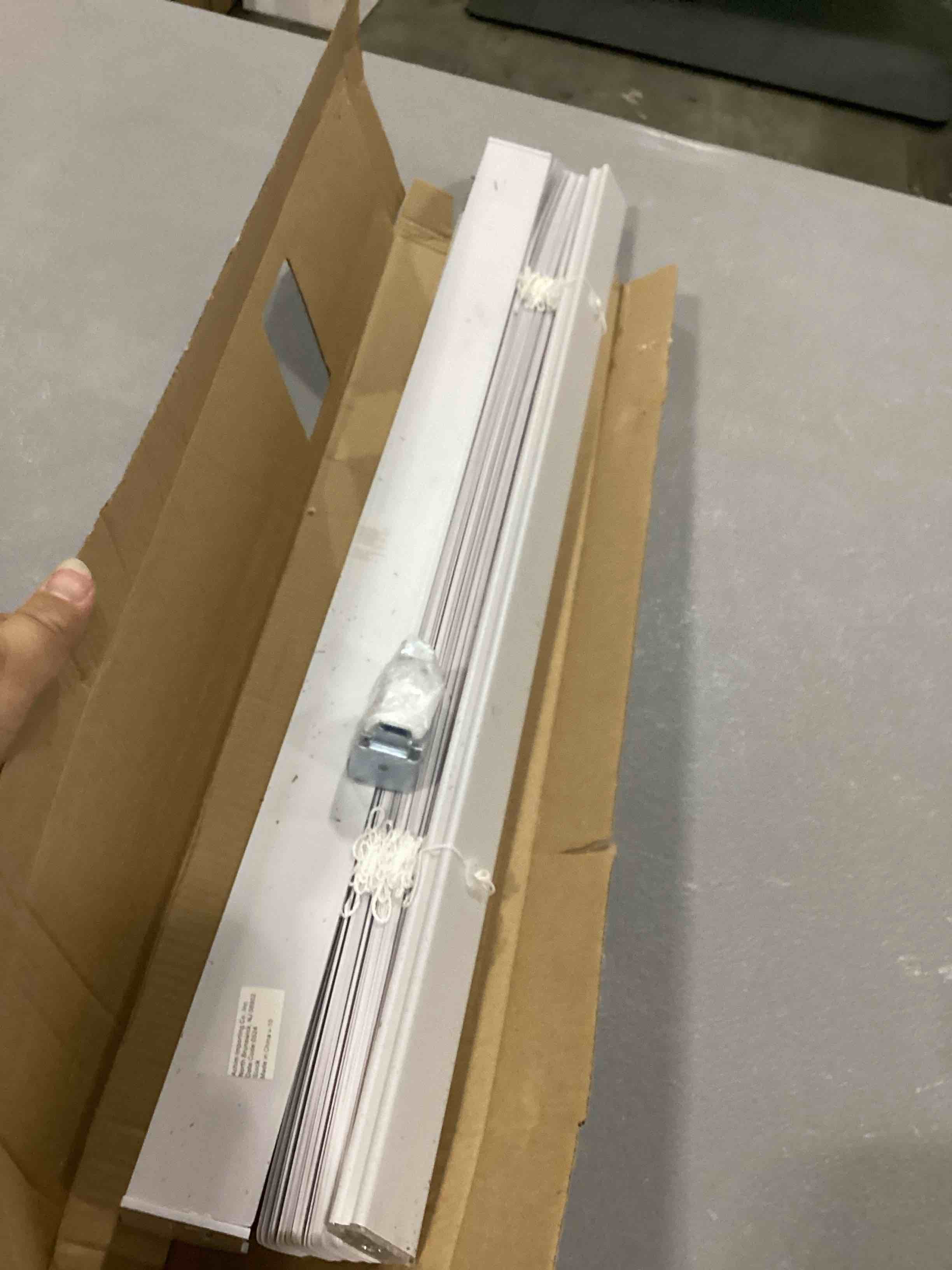 https://s3.amazonaws.com/lotting-images-prod/bidfta/GRN6810804_1729511278612.jpeg