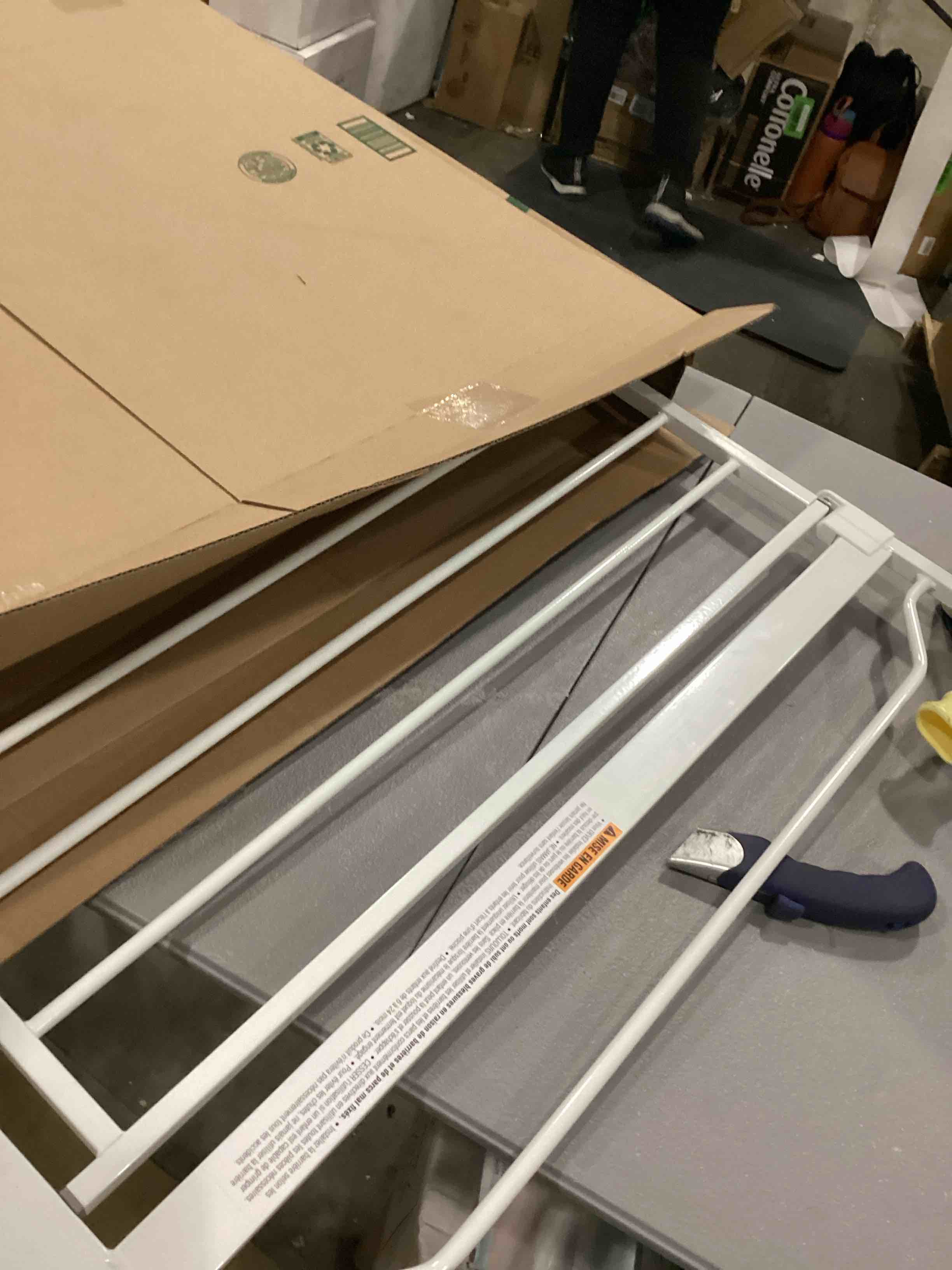 https://s3.amazonaws.com/lotting-images-prod/bidfta/GRN6811319_1729791327357.jpeg
