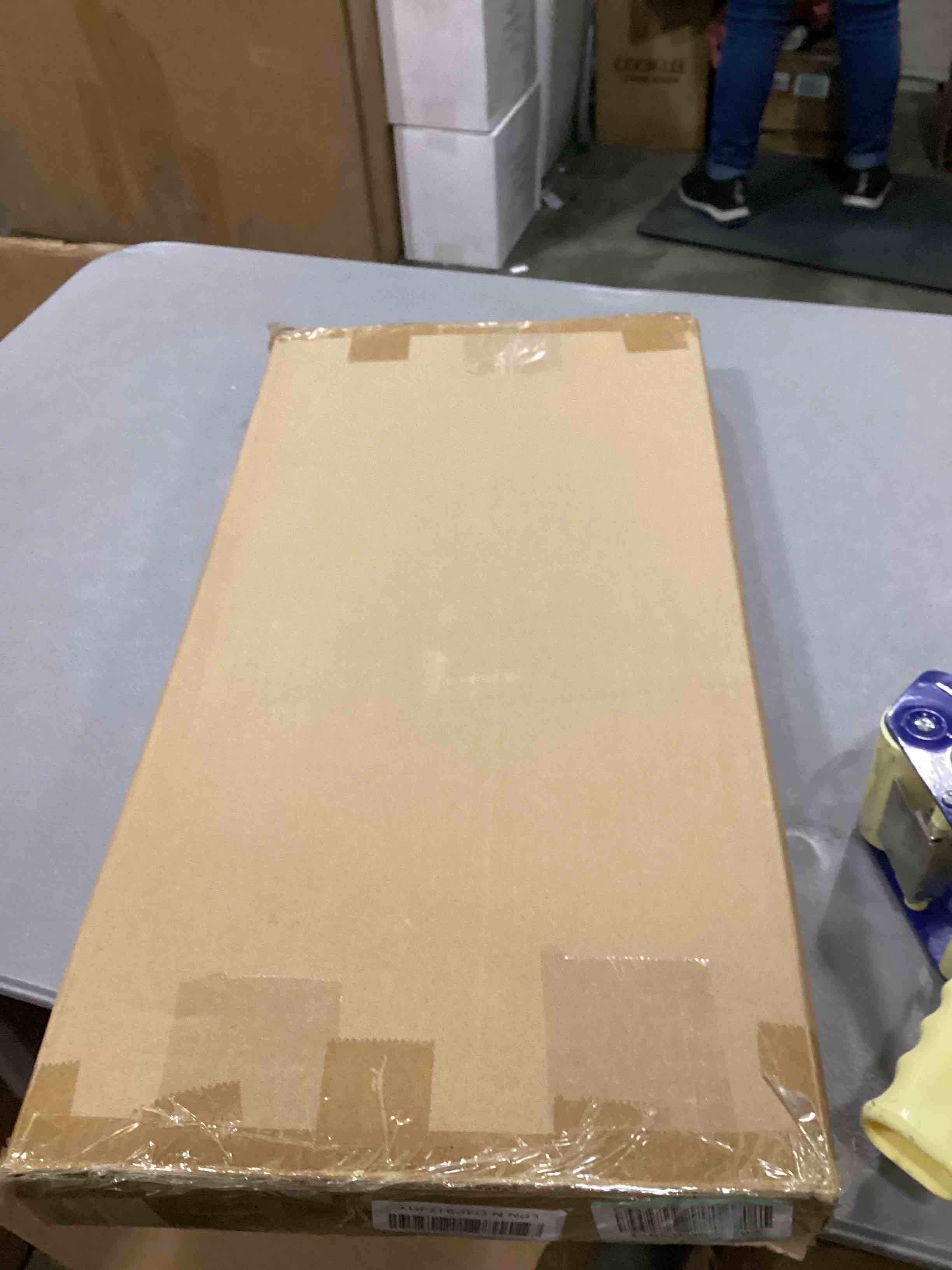 https://s3.amazonaws.com/lotting-images-prod/bidfta/GRN6811548_1730201927376.jpeg