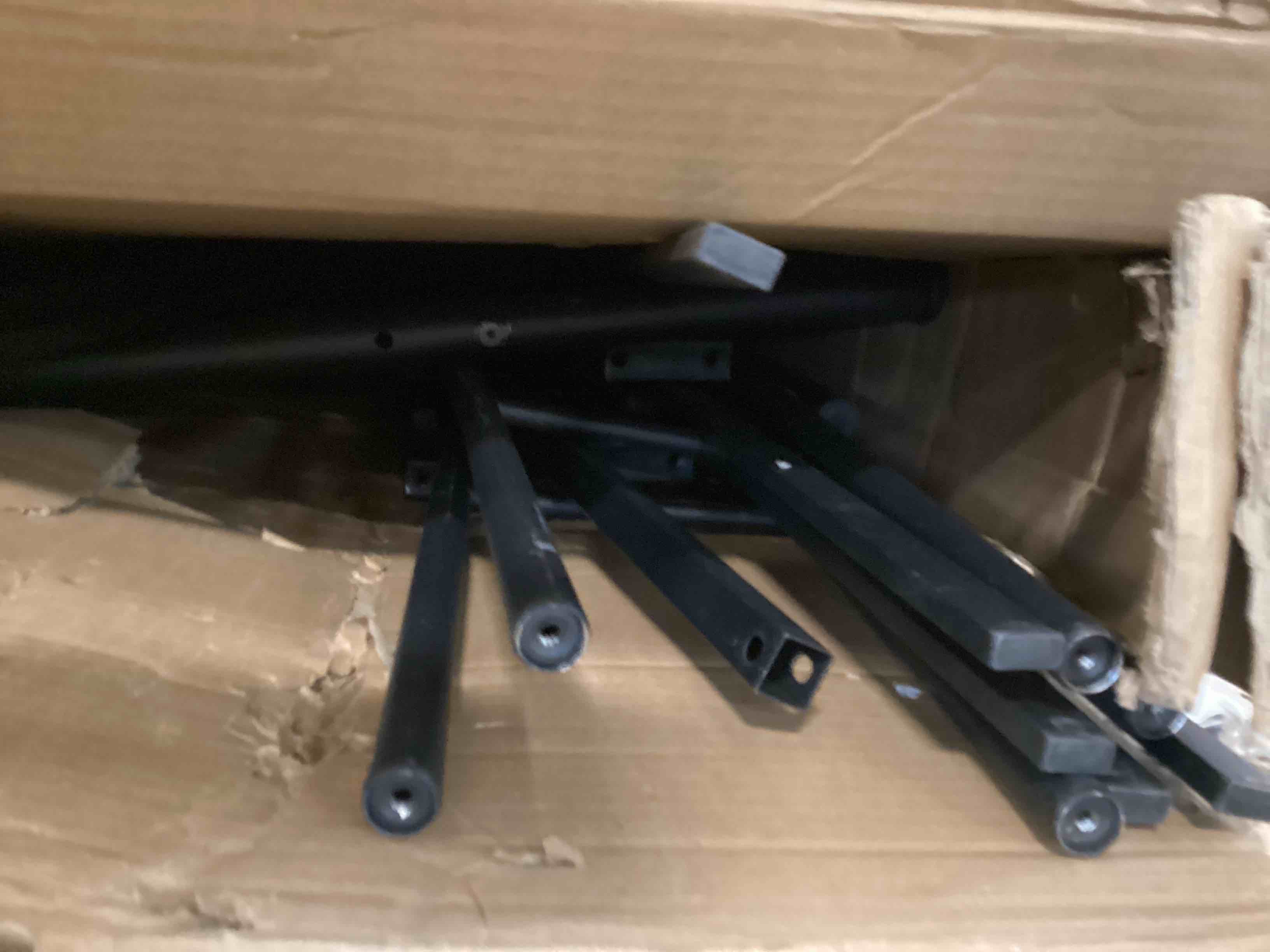 https://s3.amazonaws.com/lotting-images-prod/bidfta/GRN6812173_1721050457741.jpeg