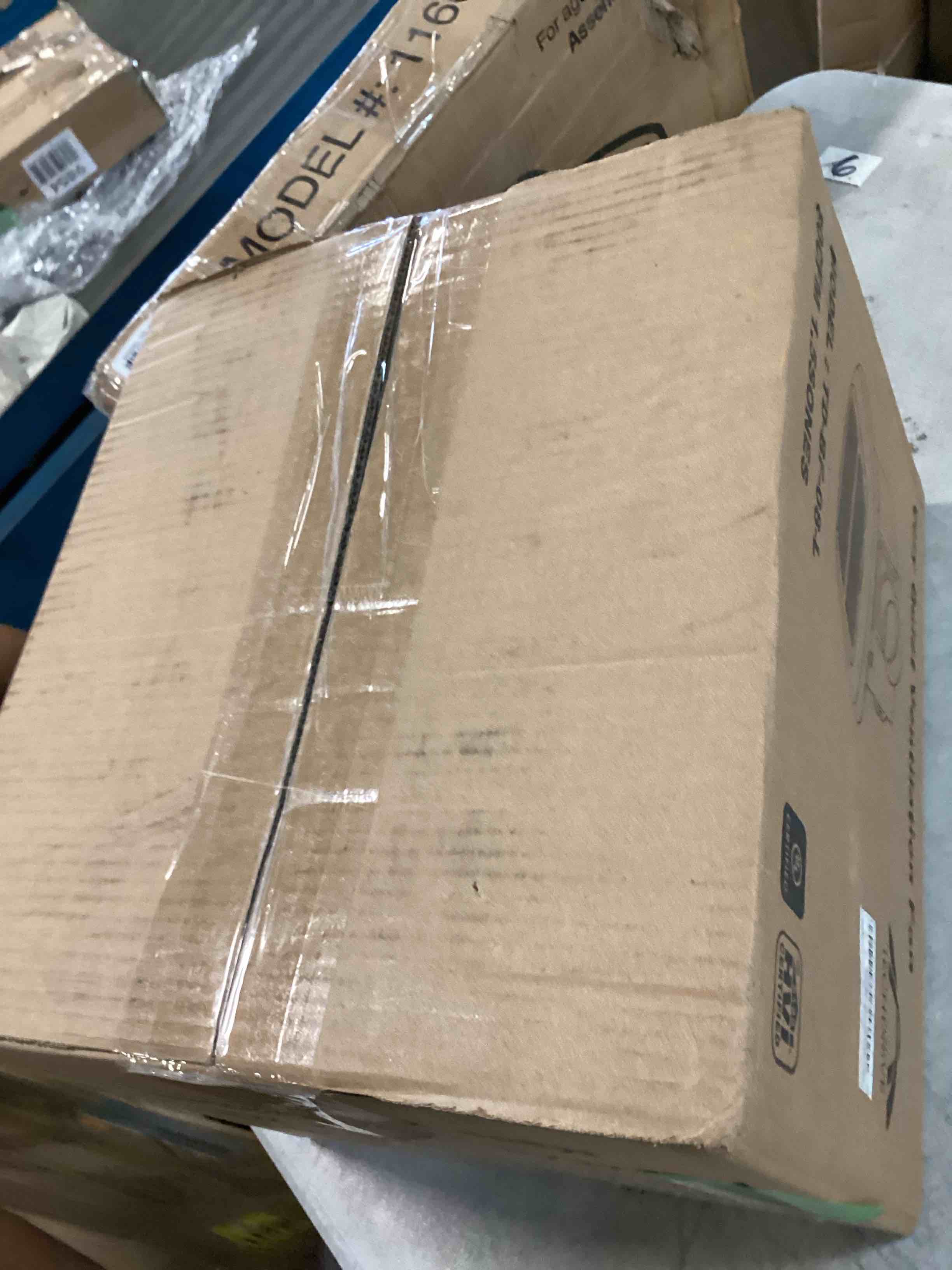 https://s3.amazonaws.com/lotting-images-prod/bidfta/GRN6812261_1721072543605.jpeg