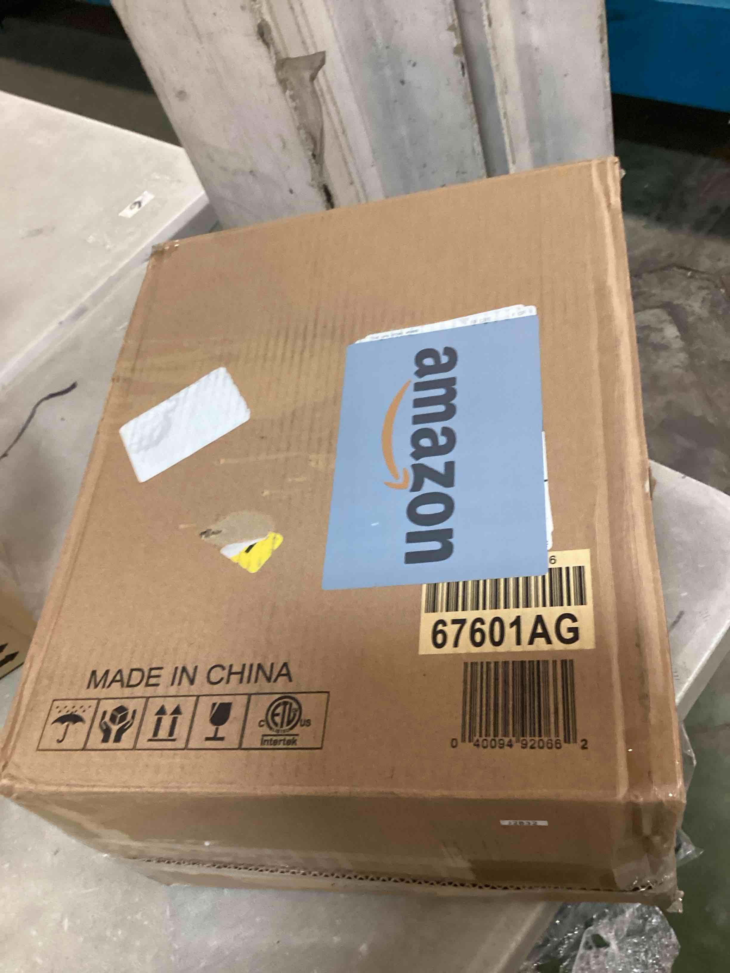 https://s3.amazonaws.com/lotting-images-prod/bidfta/GRN6812320_1721136864585.jpeg