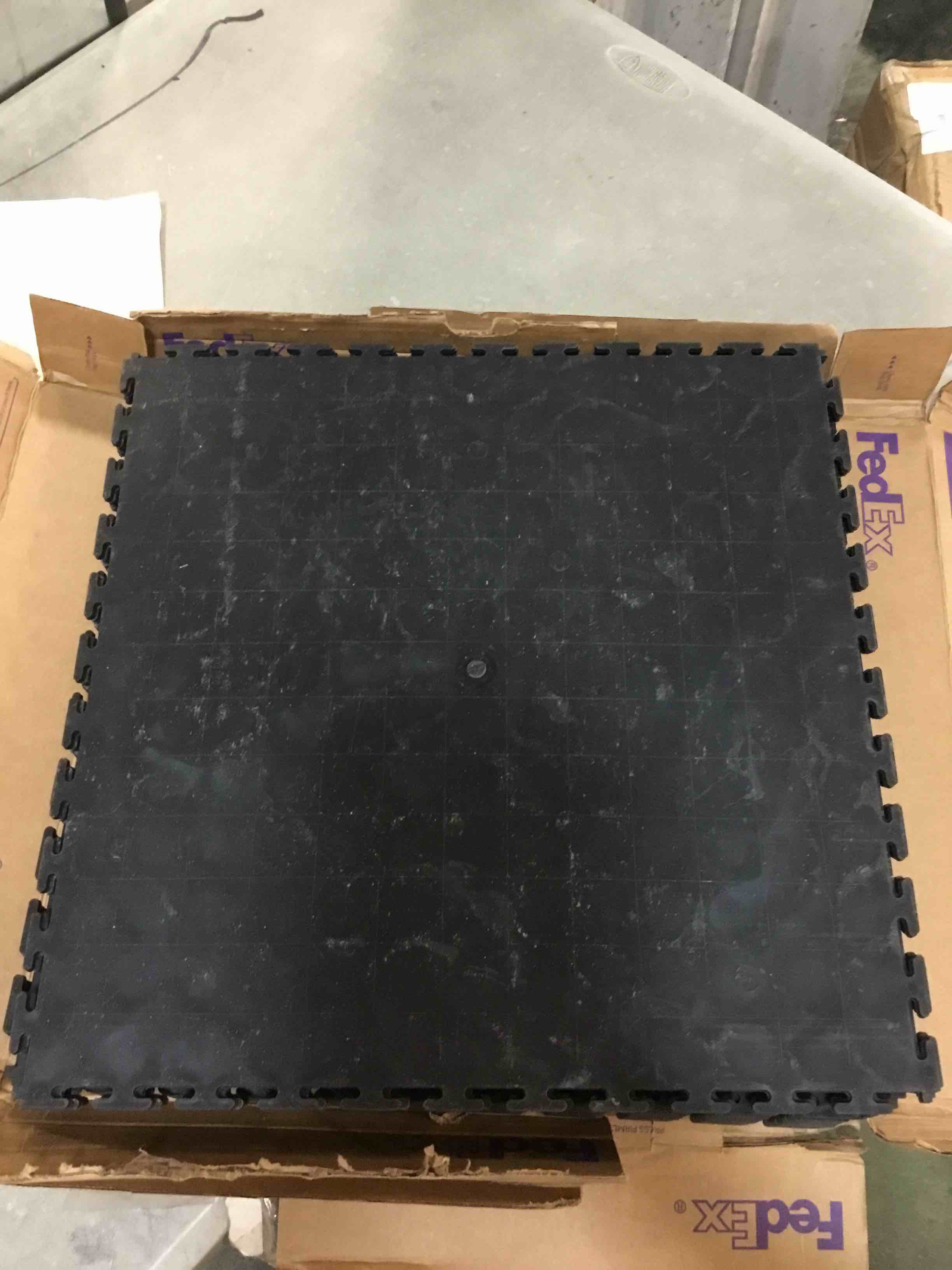 https://s3.amazonaws.com/lotting-images-prod/bidfta/GRN6812508_1721170074775.jpeg
