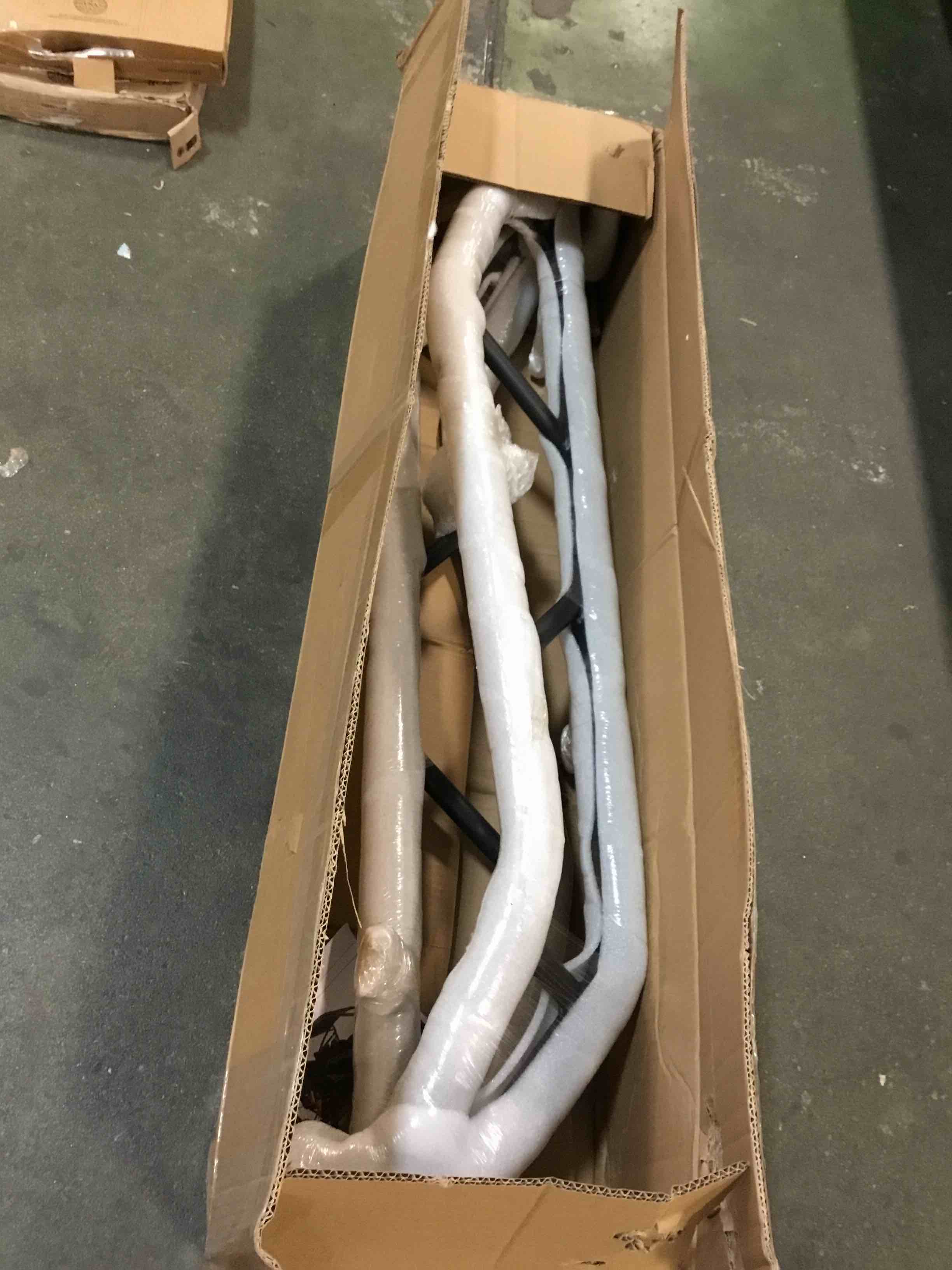 https://s3.amazonaws.com/lotting-images-prod/bidfta/GRN6813026_1721349916752.jpeg