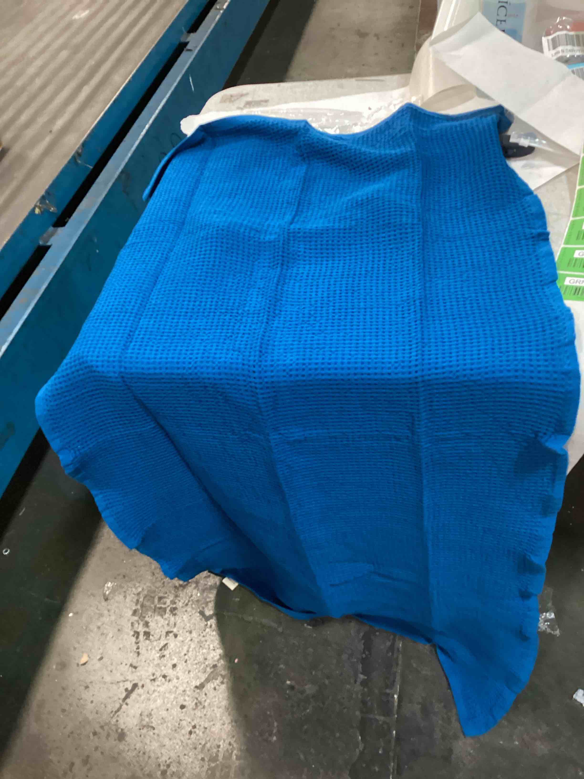 Waffle Bath Towel color blue