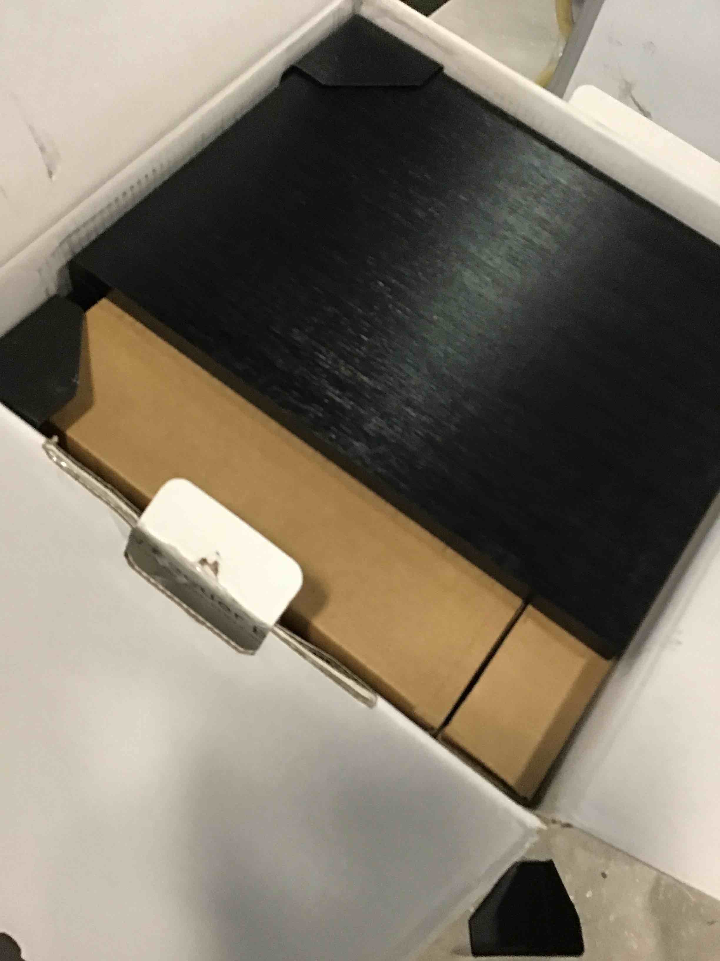 https://s3.amazonaws.com/lotting-images-prod/bidfta/GRN6813979_1720624460859.jpeg