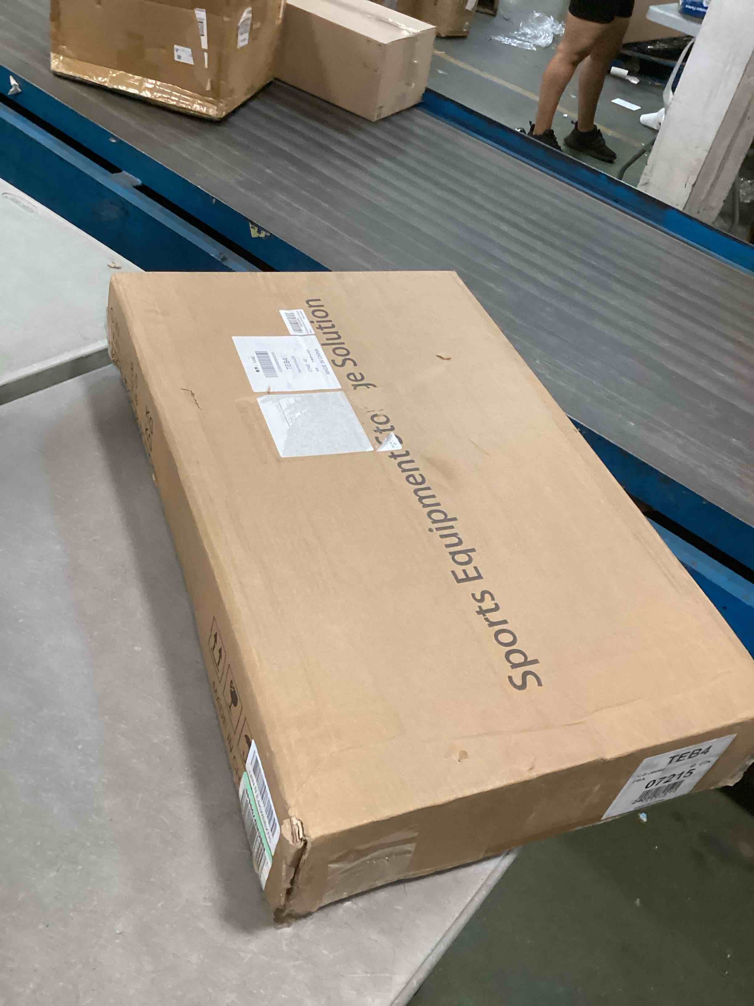 https://s3.amazonaws.com/lotting-images-prod/bidfta/GRN6815682_1721142364302.jpeg