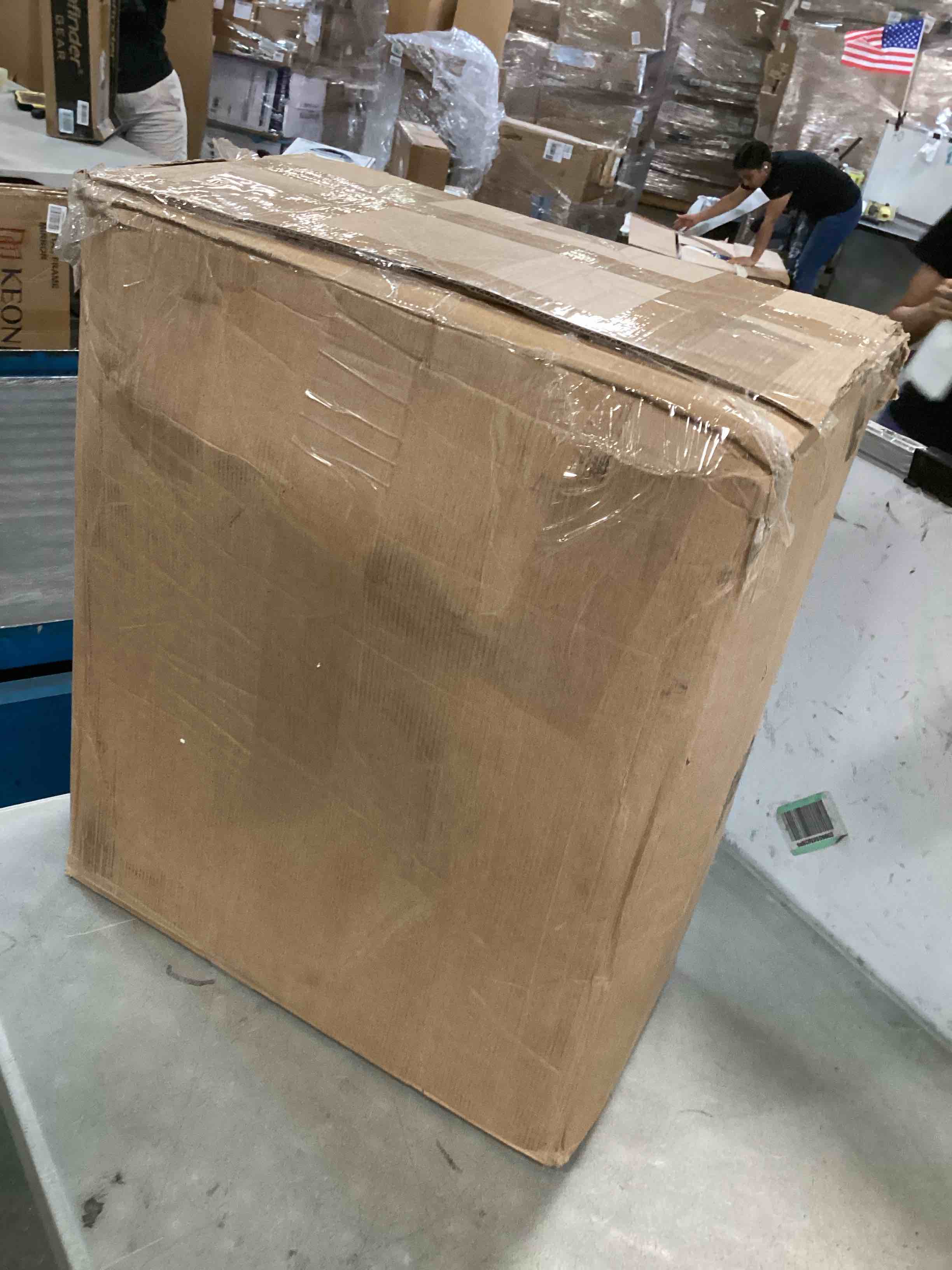 https://s3.amazonaws.com/lotting-images-prod/bidfta/GRN6816137_1721237539088.jpeg
