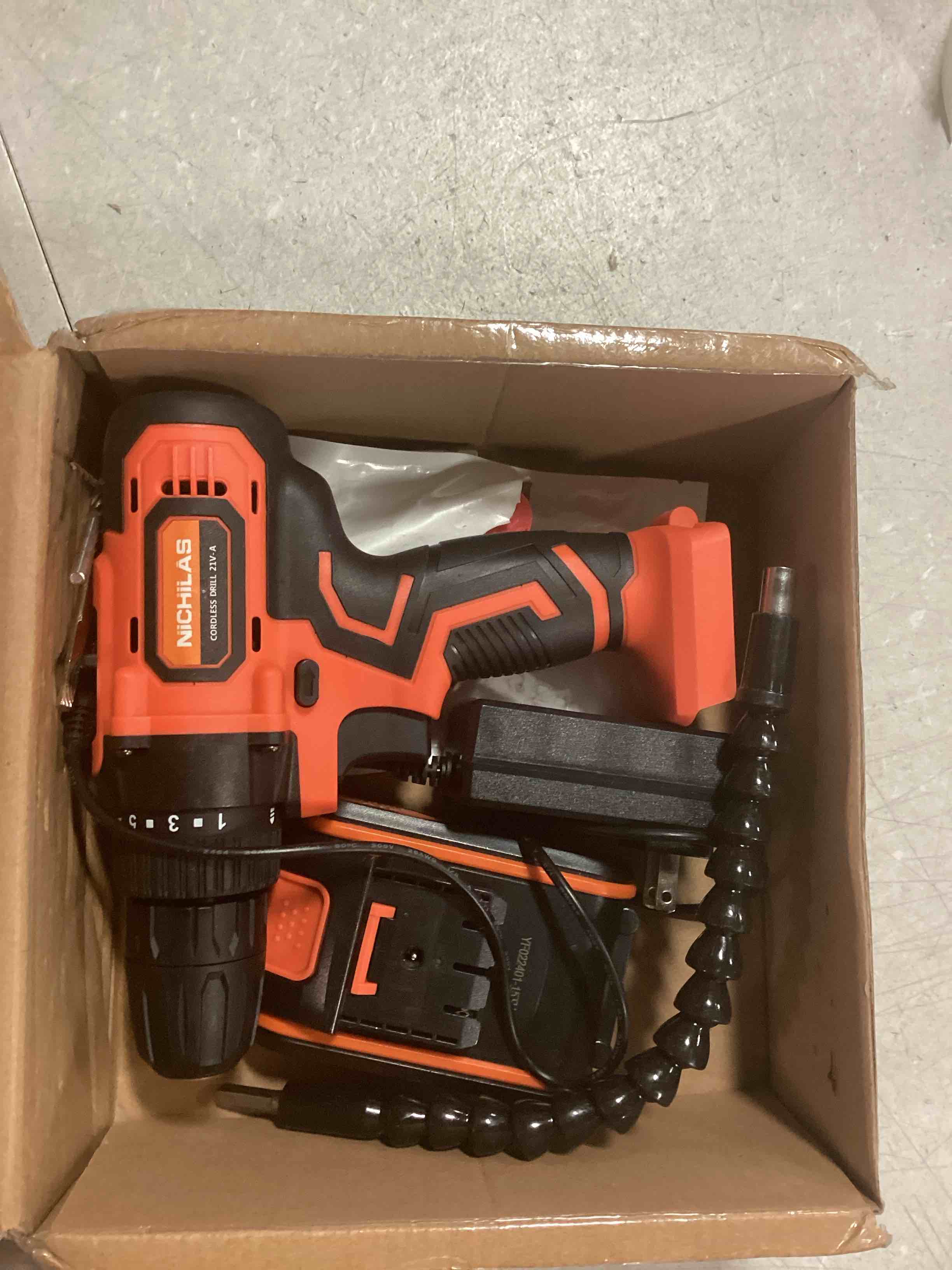 https://s3.amazonaws.com/lotting-images-prod/bidfta/GRN6817583_1721872403405.jpeg