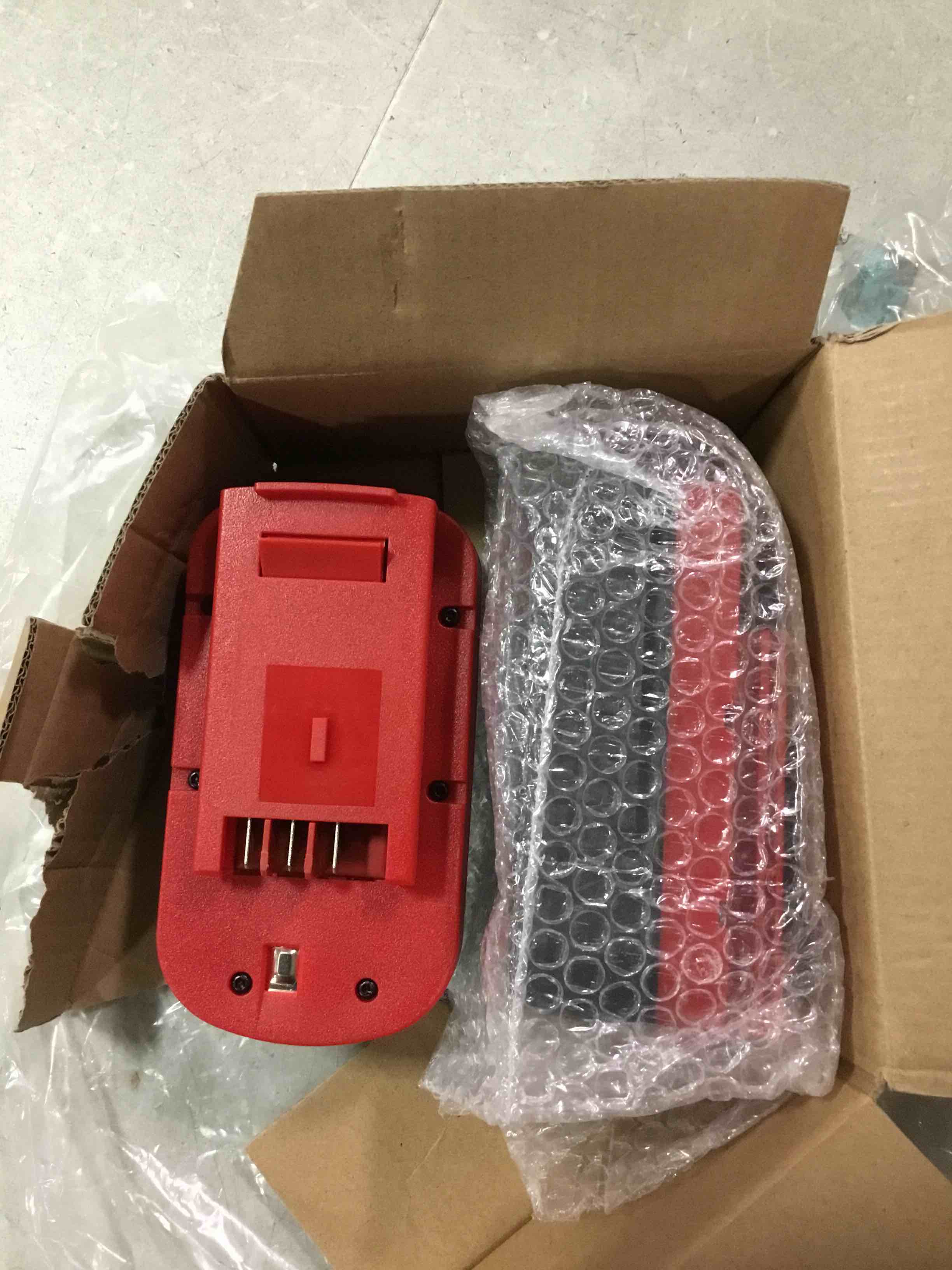 https://s3.amazonaws.com/lotting-images-prod/bidfta/GRN6817800_1721951663347.jpeg