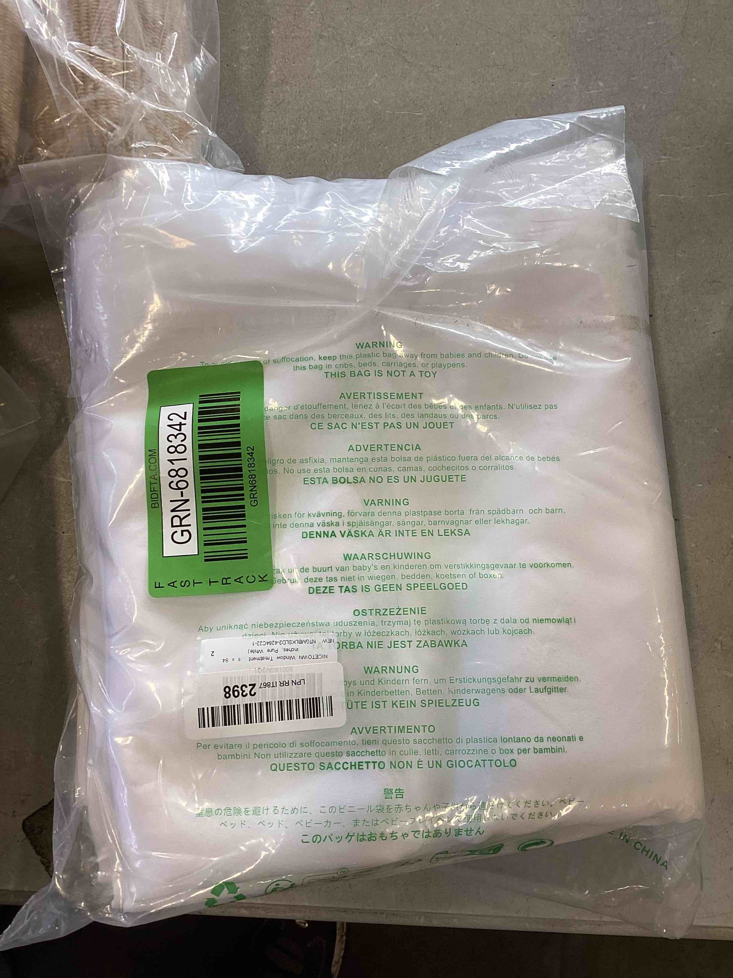 https://s3.amazonaws.com/lotting-images-prod/bidfta/GRN6818342_1720443214855.jpeg