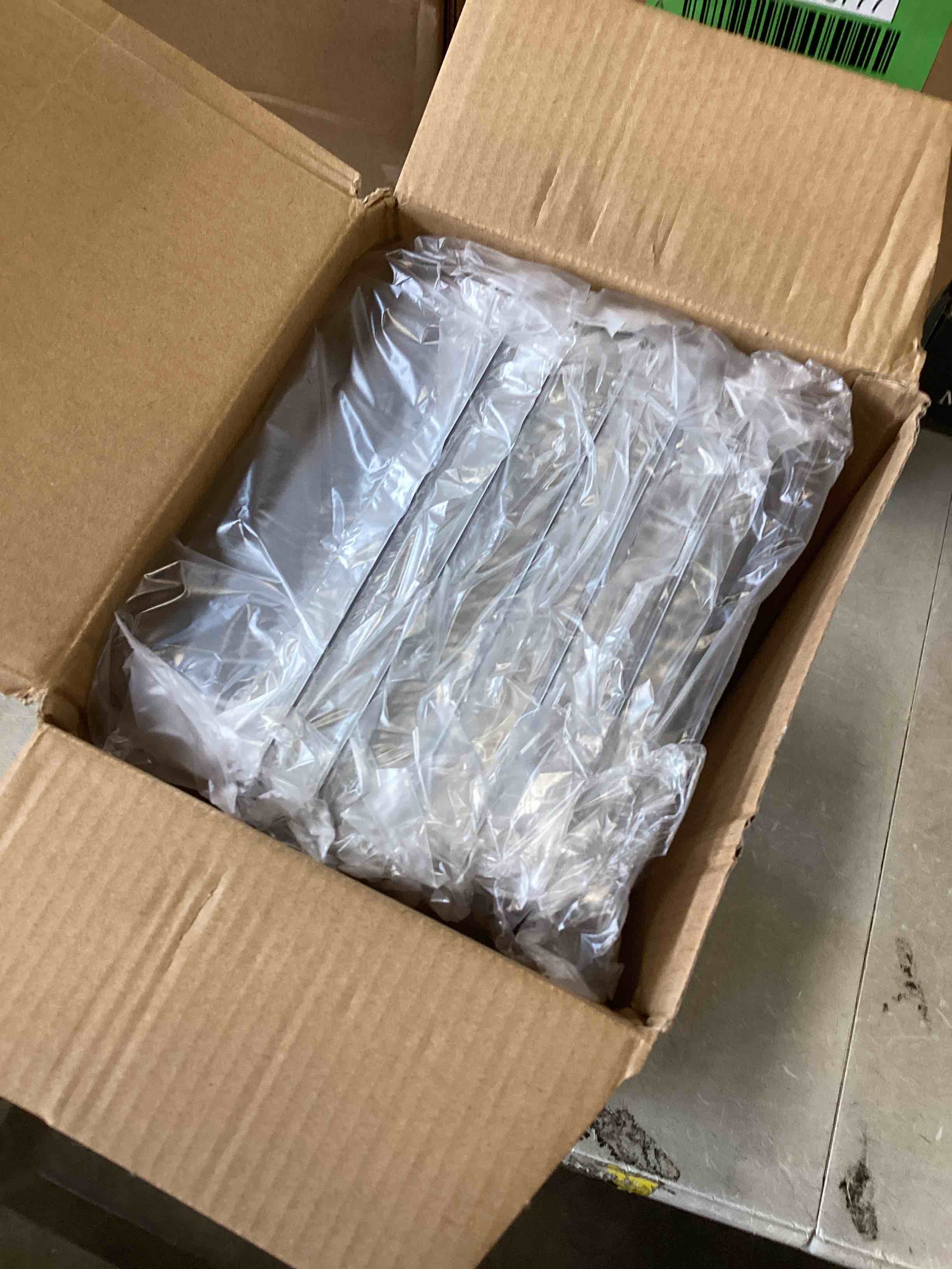 https://s3.amazonaws.com/lotting-images-prod/bidfta/GRN6818775_1720537256168.jpeg