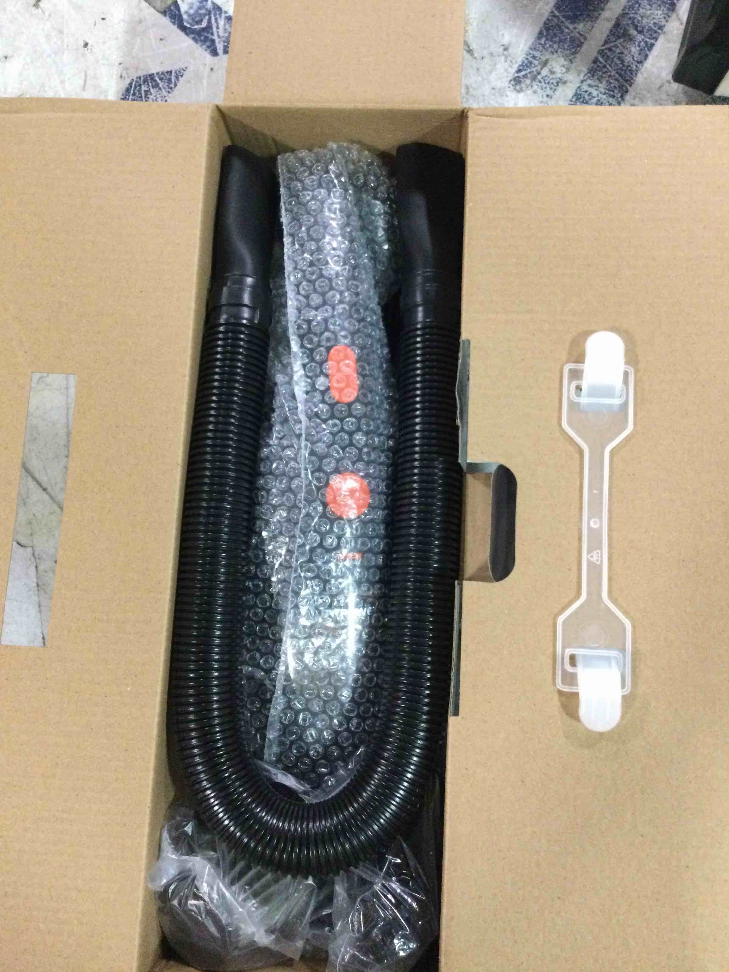 https://s3.amazonaws.com/lotting-images-prod/bidfta/GRN6819804_1720583847804.jpeg
