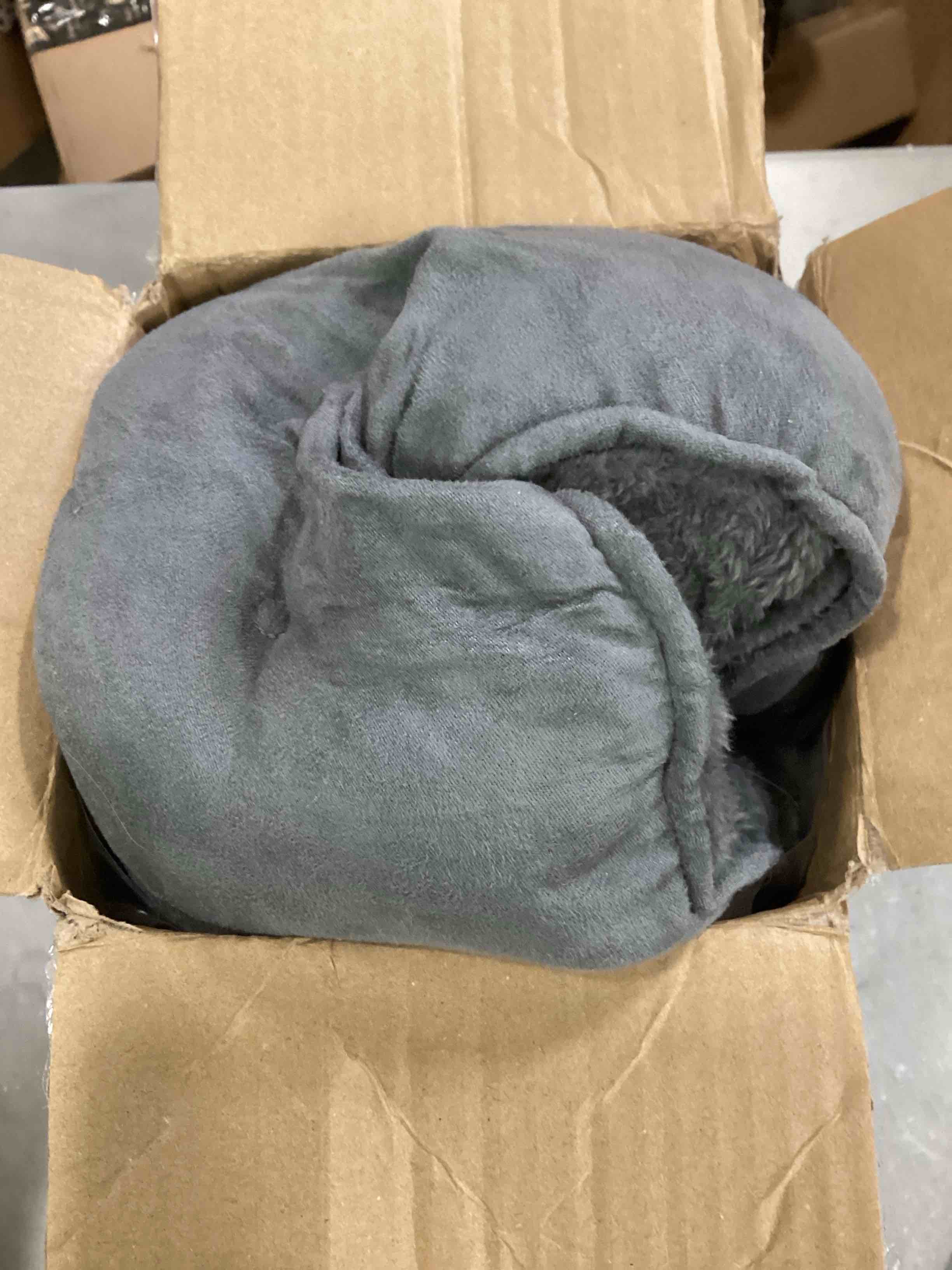 https://s3.amazonaws.com/lotting-images-prod/bidfta/GRN6819991_1720633852745.jpeg