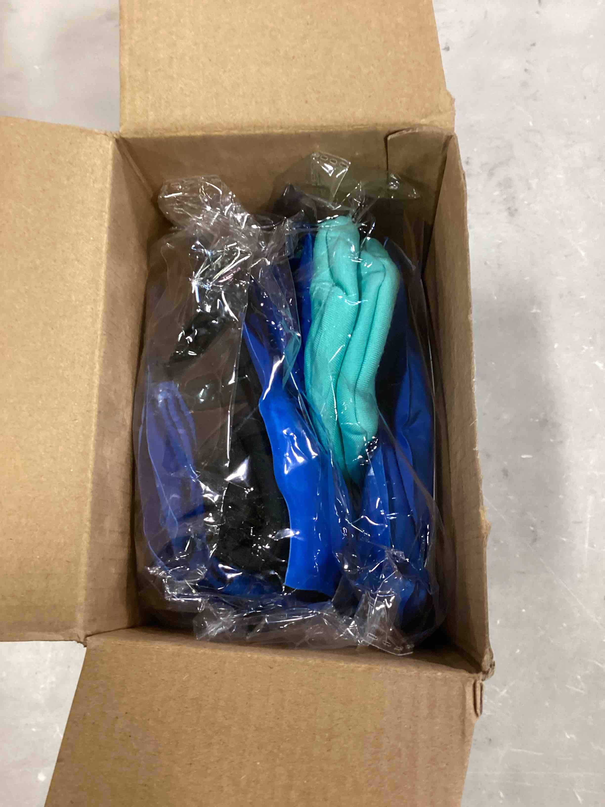 https://s3.amazonaws.com/lotting-images-prod/bidfta/GRN6820200_1720728471960.jpeg