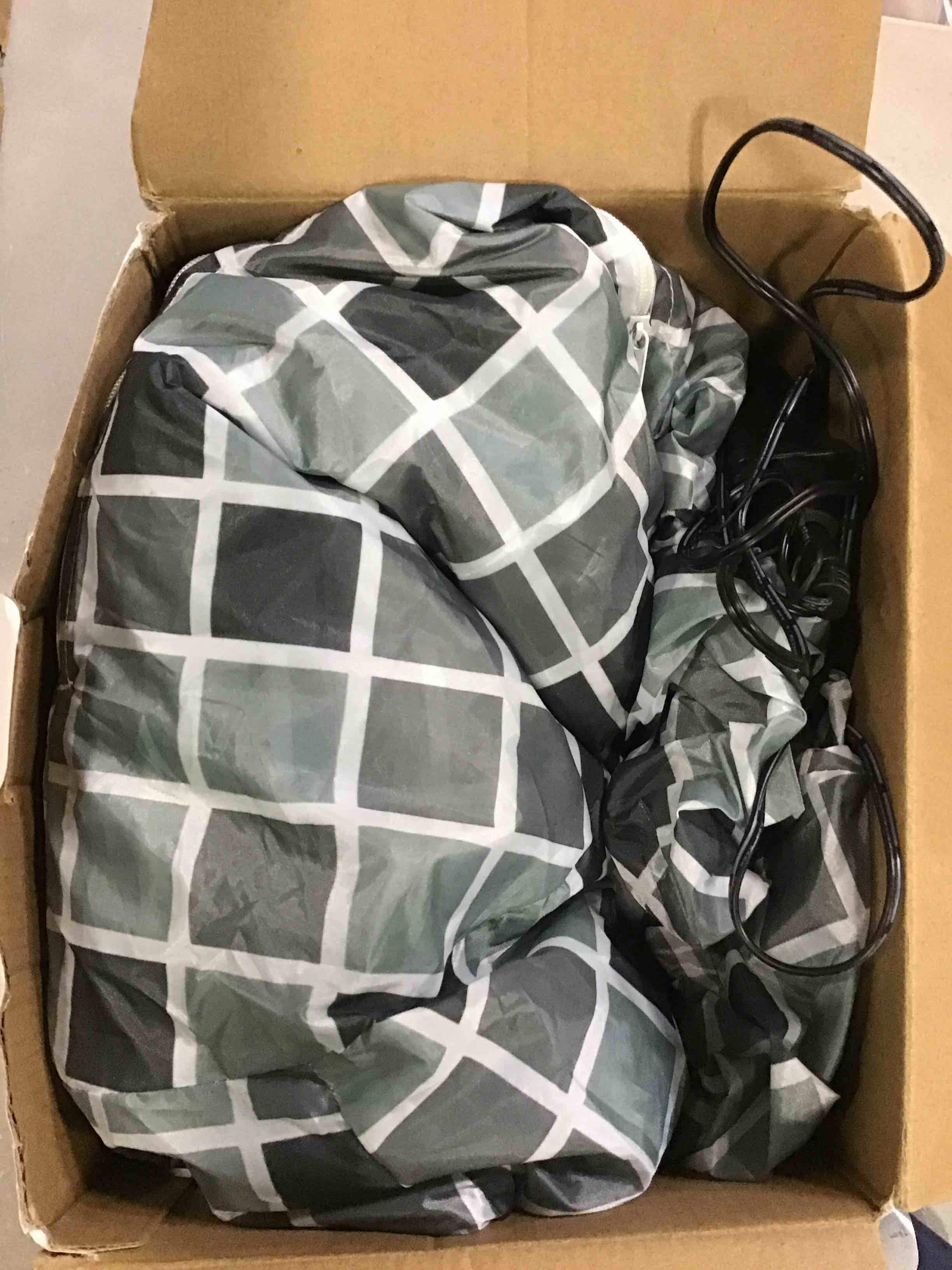 https://s3.amazonaws.com/lotting-images-prod/bidfta/GRN6820601_1721150953878.jpeg