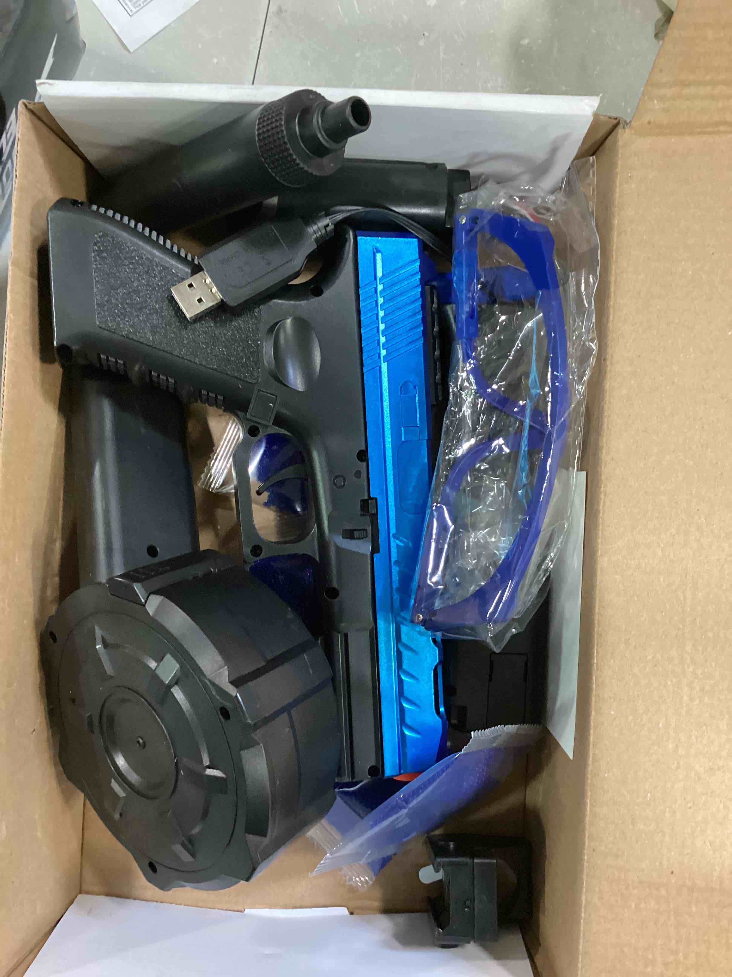 https://s3.amazonaws.com/lotting-images-prod/bidfta/GRN6820811_1721244461425.jpeg