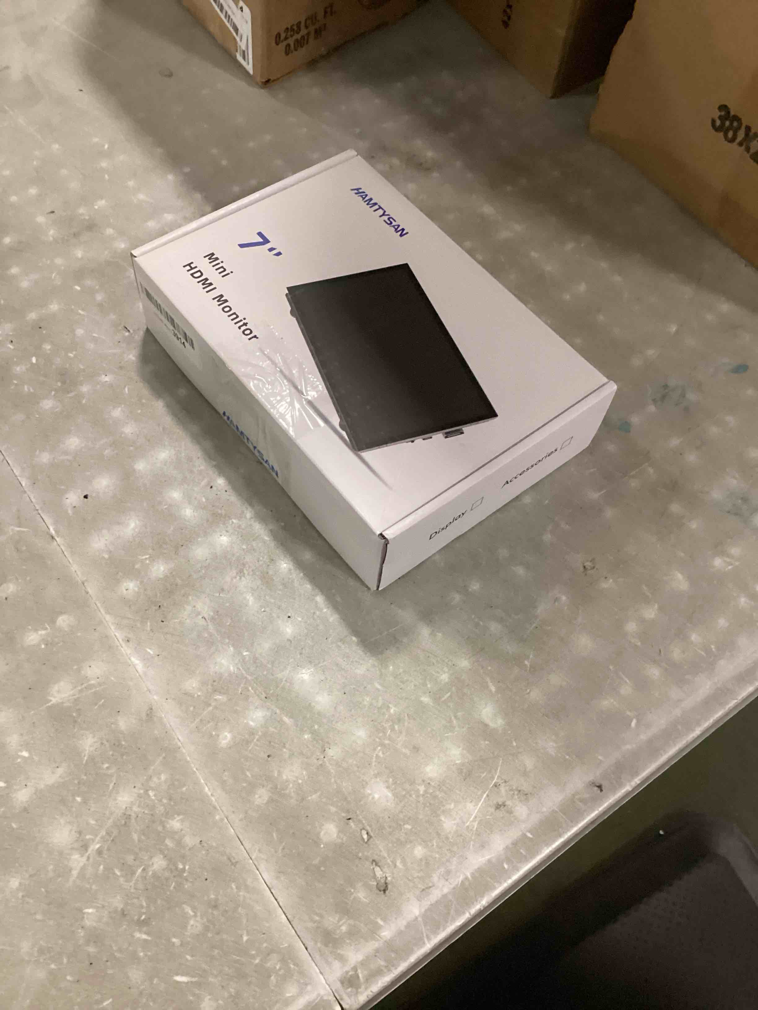 https://s3.amazonaws.com/lotting-images-prod/bidfta/GRN6821213_1720178854692.jpeg