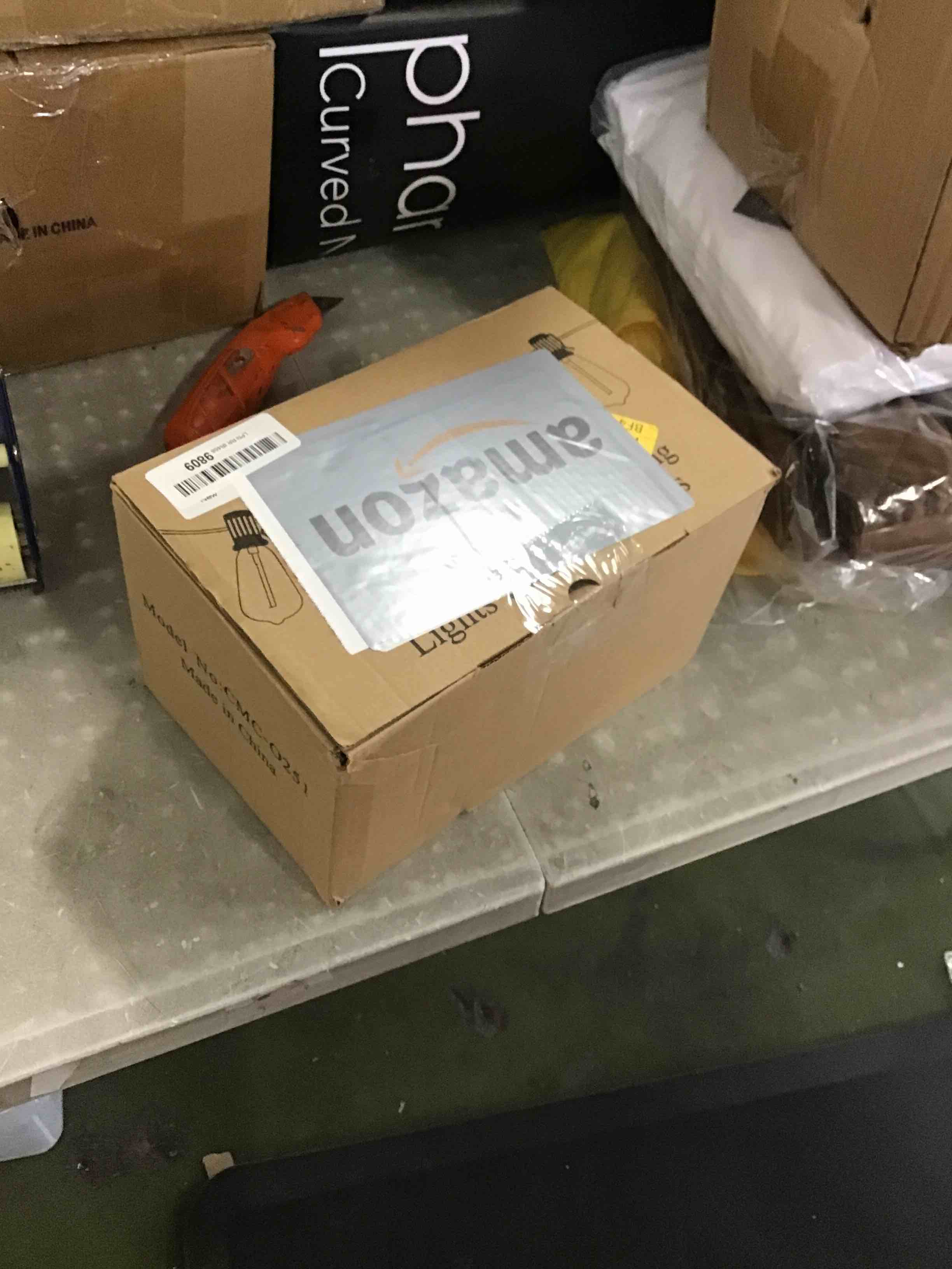 https://s3.amazonaws.com/lotting-images-prod/bidfta/GRN6821982_1720544803079.jpeg