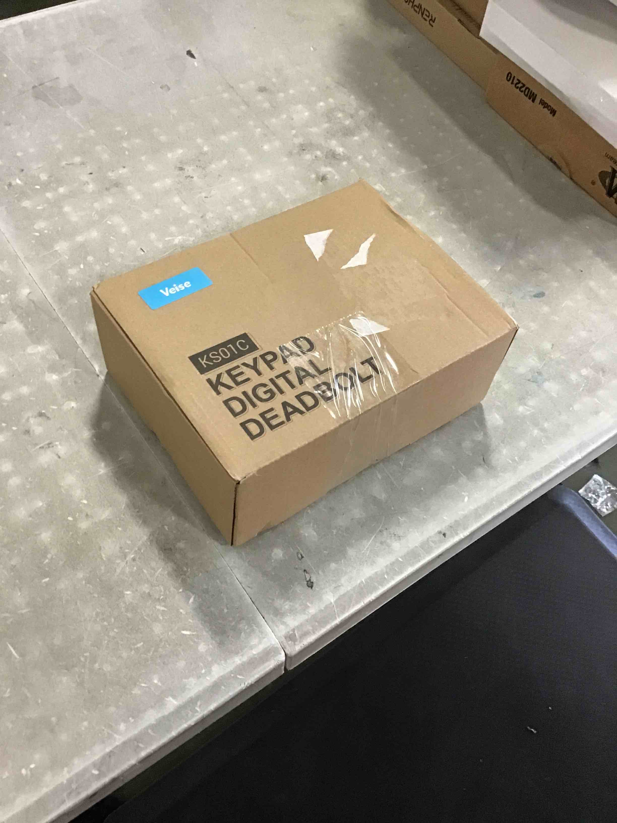 https://s3.amazonaws.com/lotting-images-prod/bidfta/GRN6822027_1720549737710.jpeg