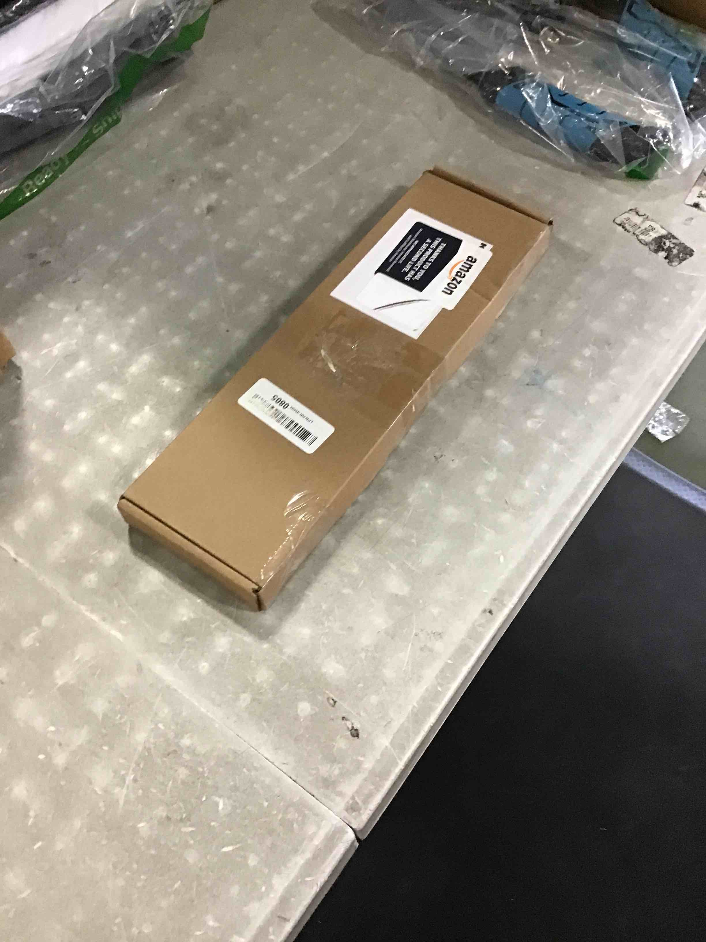 https://s3.amazonaws.com/lotting-images-prod/bidfta/GRN6822063_1720552905610.jpeg