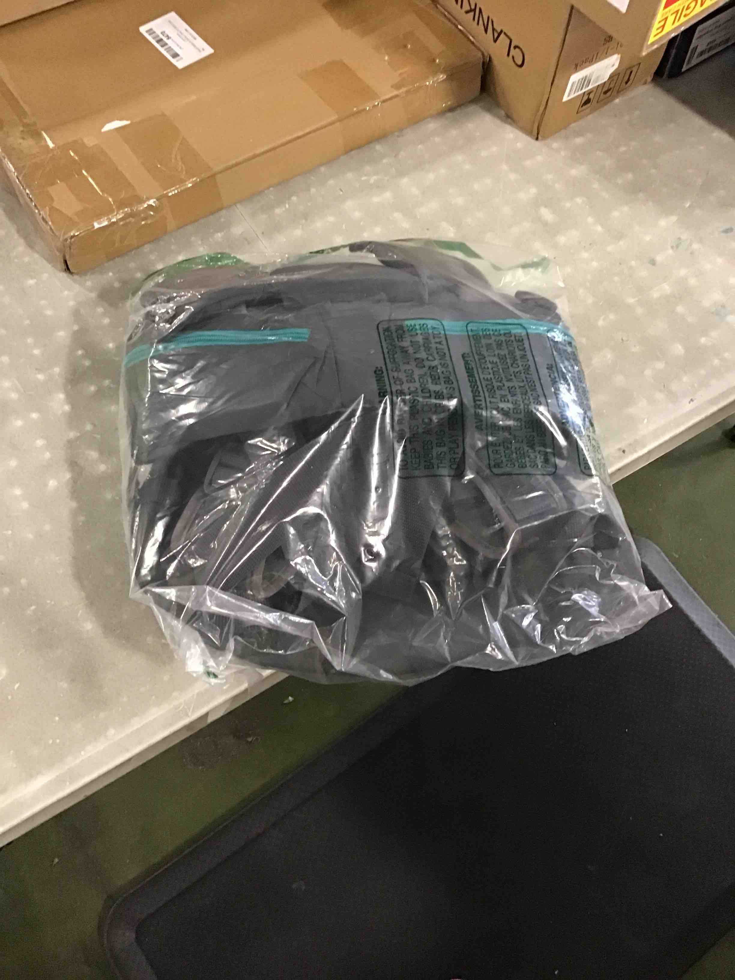 https://s3.amazonaws.com/lotting-images-prod/bidfta/GRN6822198_1720622815431.jpeg