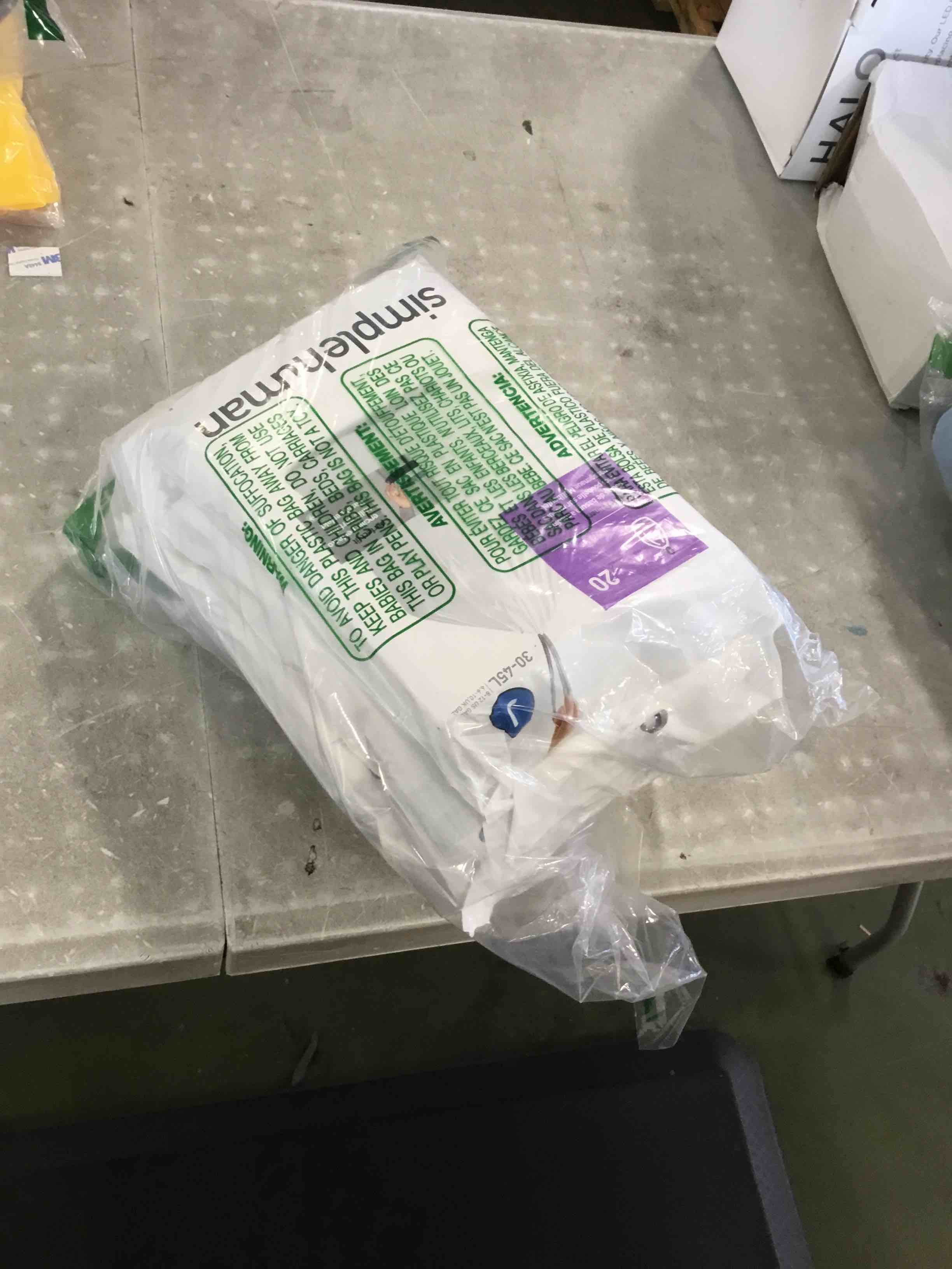 https://s3.amazonaws.com/lotting-images-prod/bidfta/GRN6822362_1720702276783.jpeg