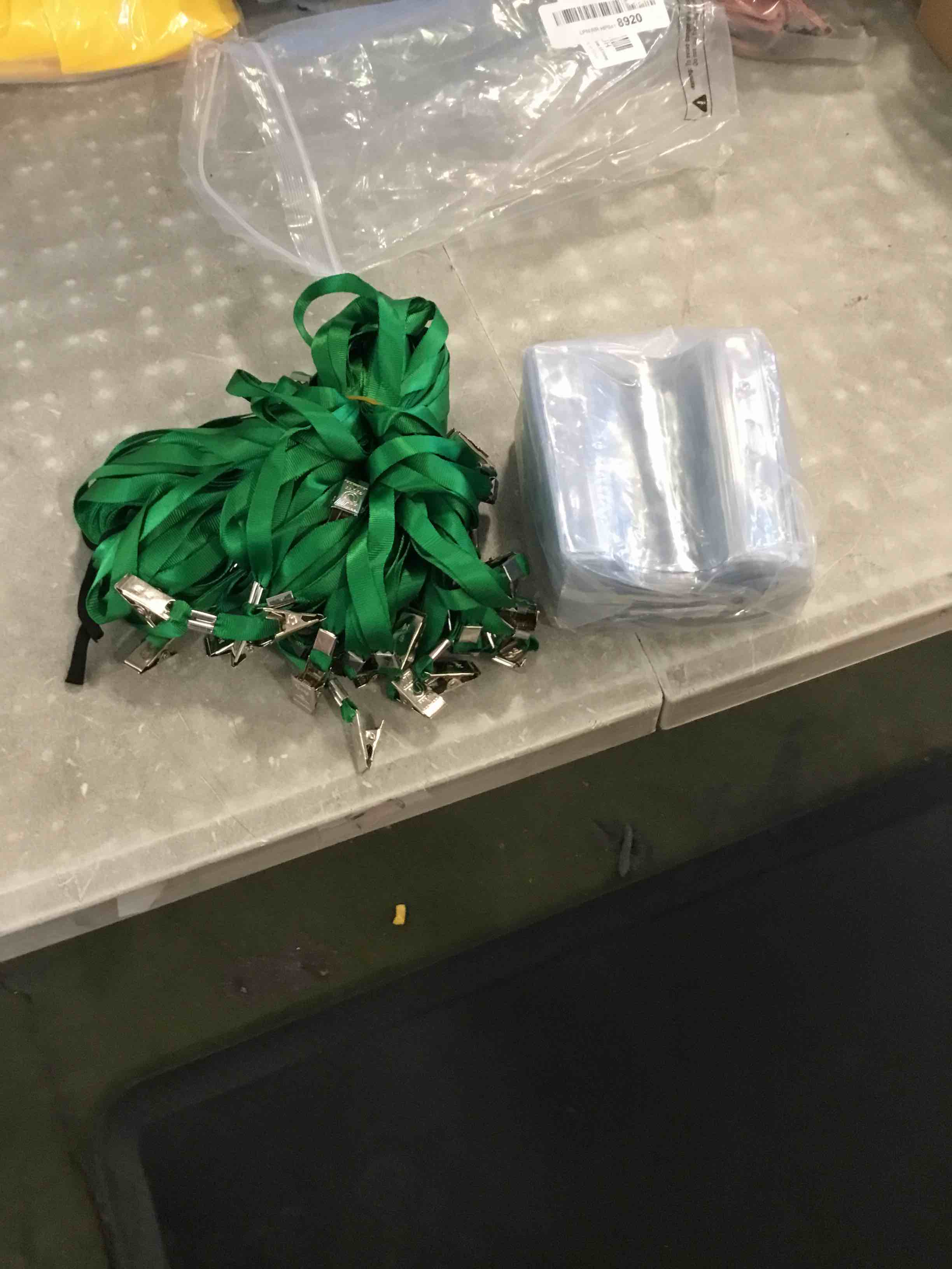 https://s3.amazonaws.com/lotting-images-prod/bidfta/GRN6822377_1720704221523.jpeg