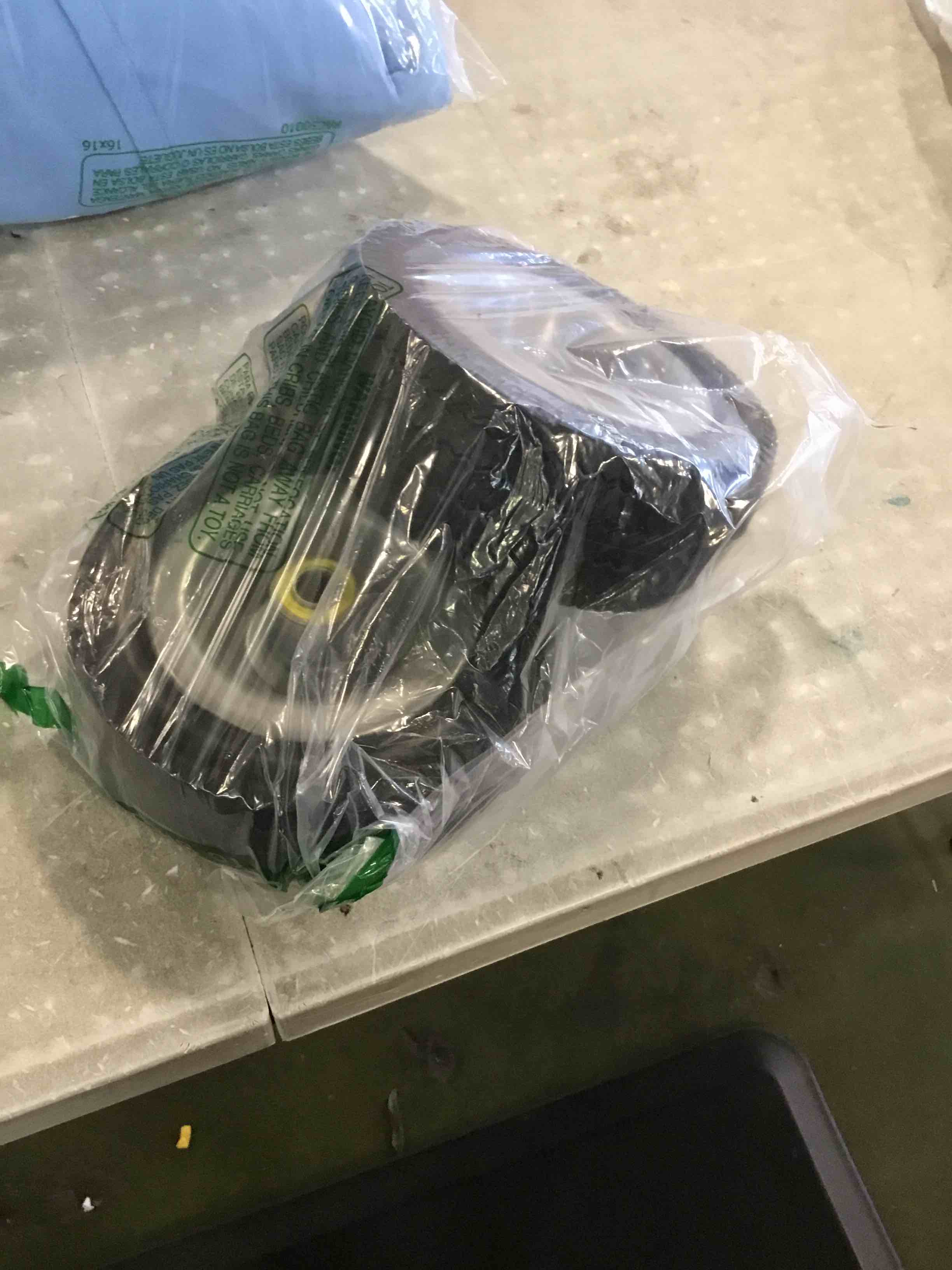 https://s3.amazonaws.com/lotting-images-prod/bidfta/GRN6822406_1720709622836.jpeg