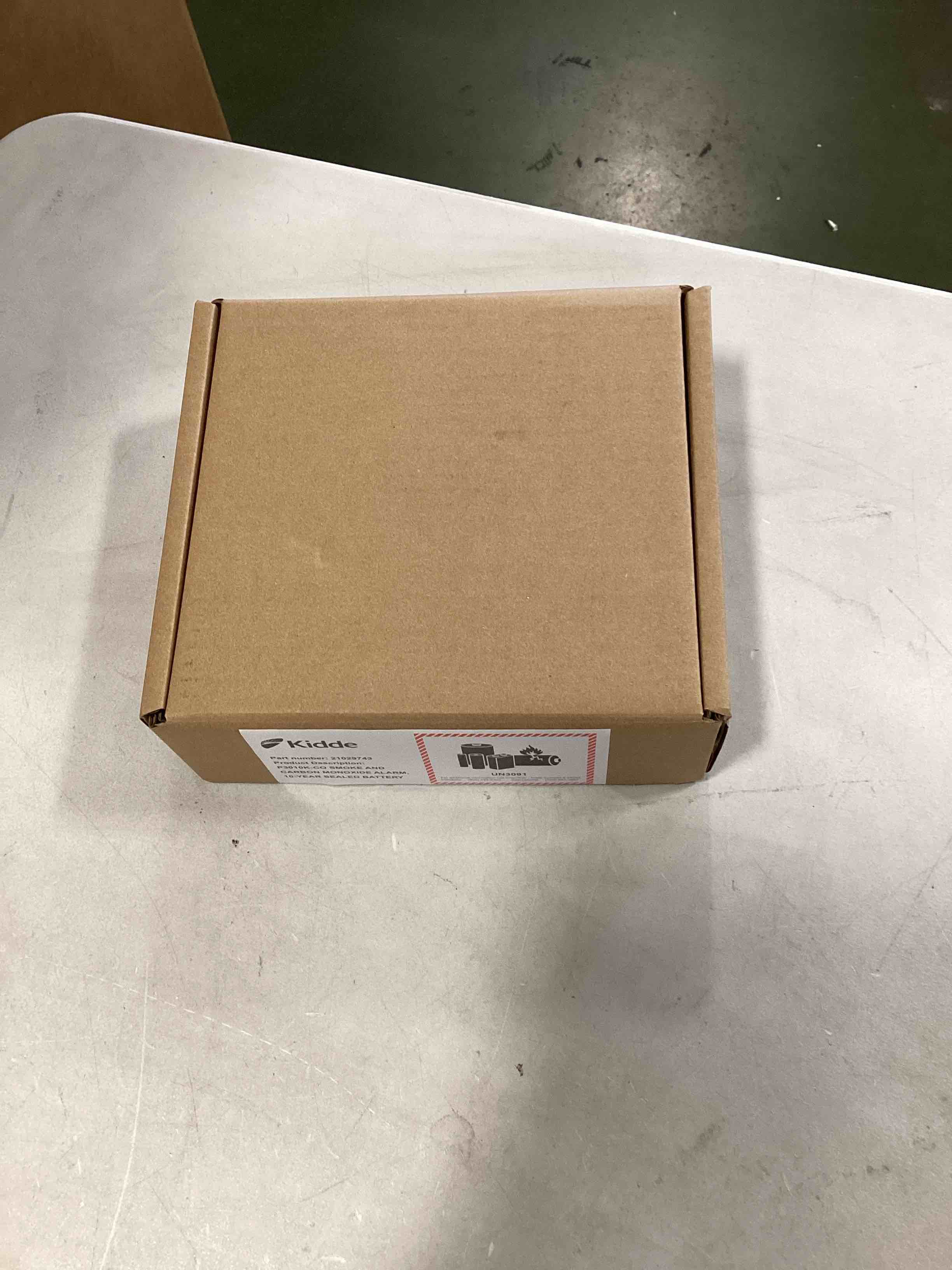 https://s3.amazonaws.com/lotting-images-prod/bidfta/GRN6822466_1720043204582.jpeg