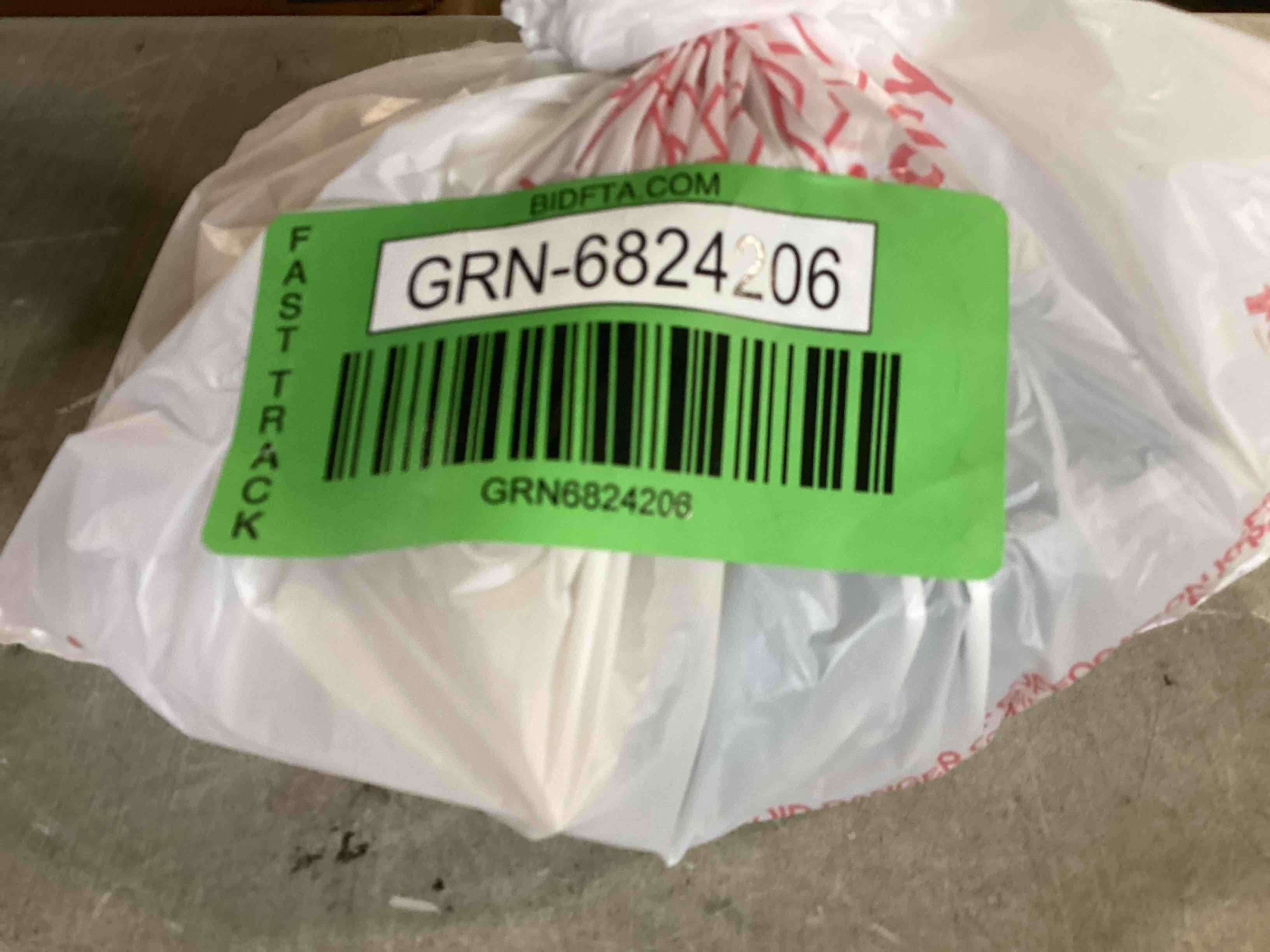 https://s3.amazonaws.com/lotting-images-prod/bidfta/GRN6824206_1720543277407.jpeg