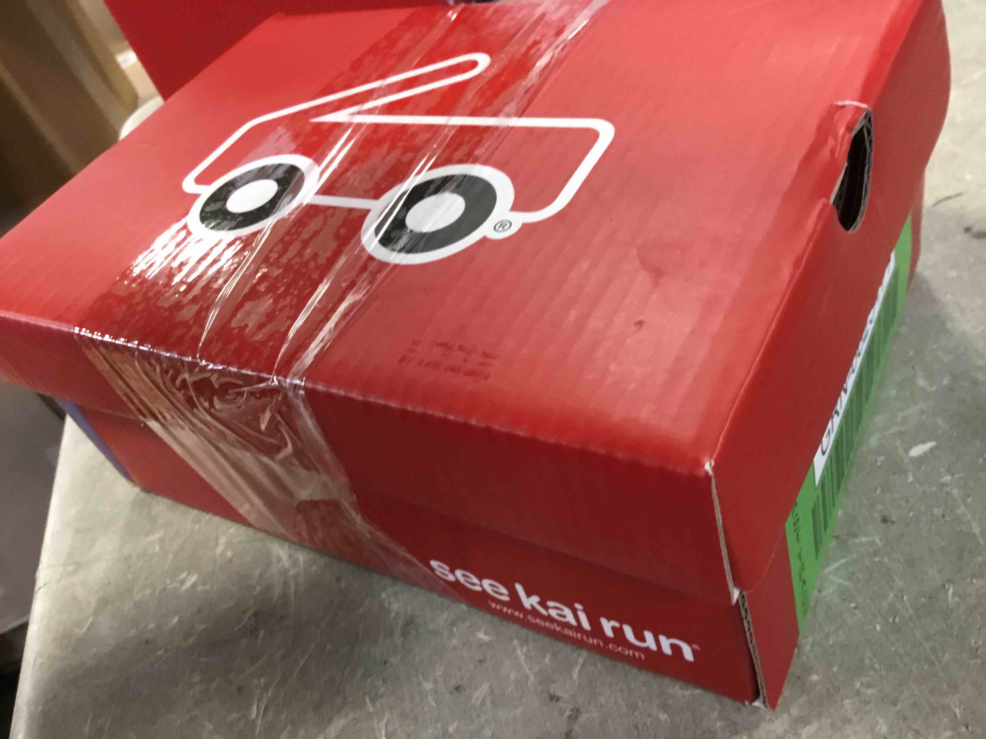 https://s3.amazonaws.com/lotting-images-prod/bidfta/GRN6825171_1721308912512.jpeg